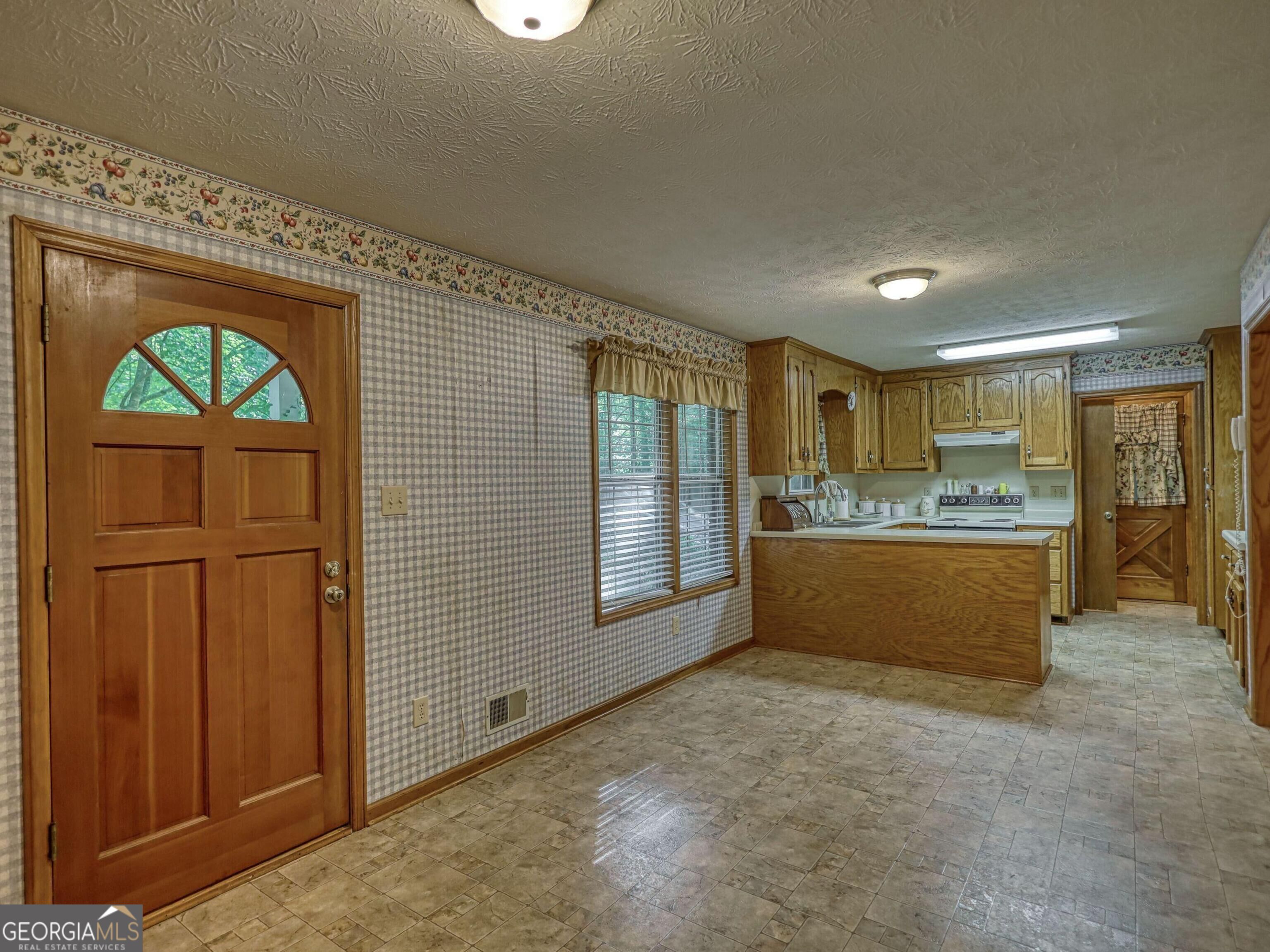 920 Alfred Lane Property Photo 6