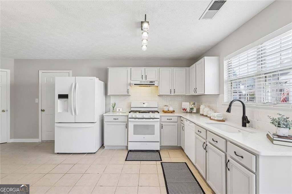 2375 Ashton Drive Property Photo 14