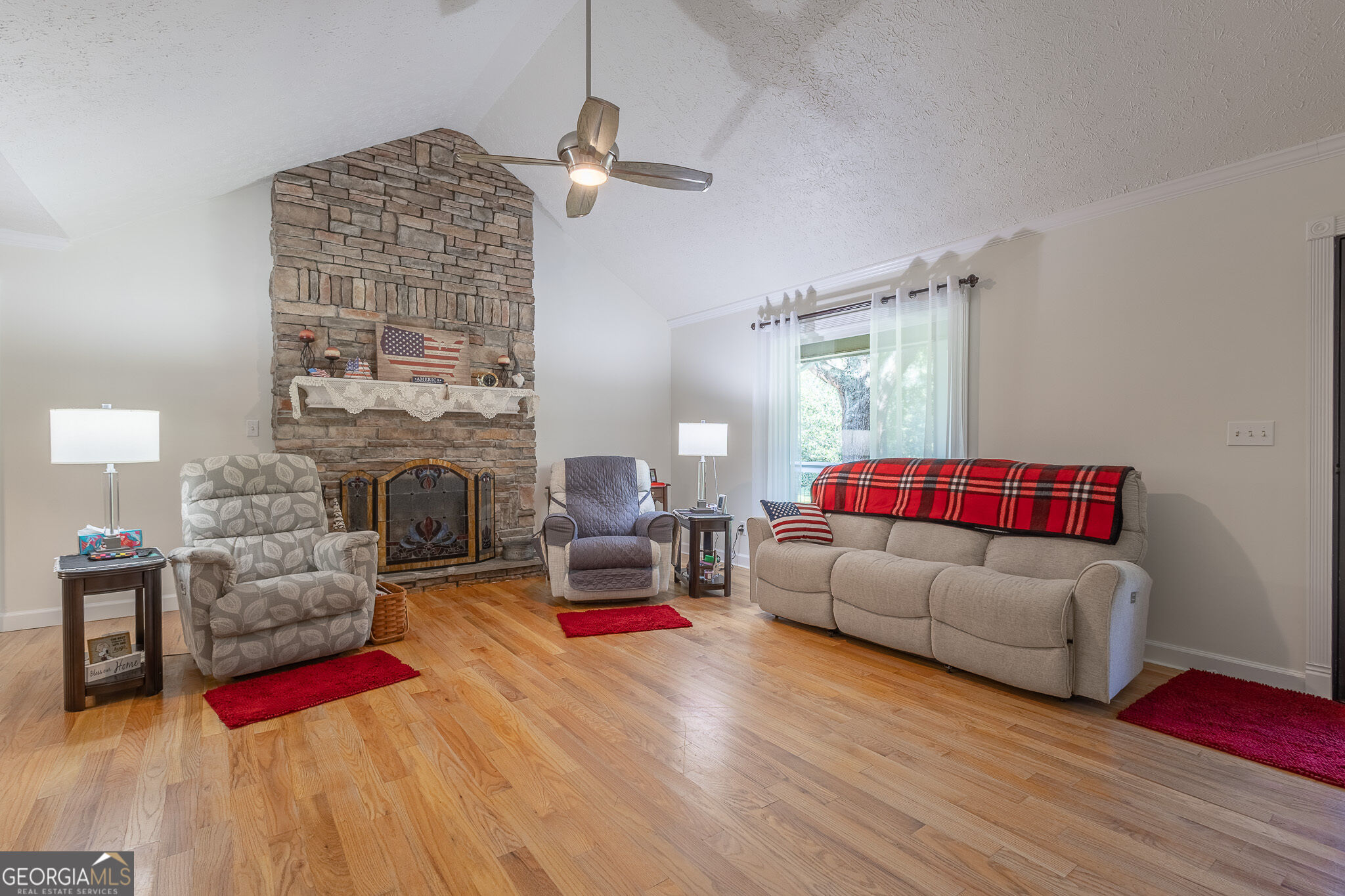 2553 Daniel Road Property Photo 5