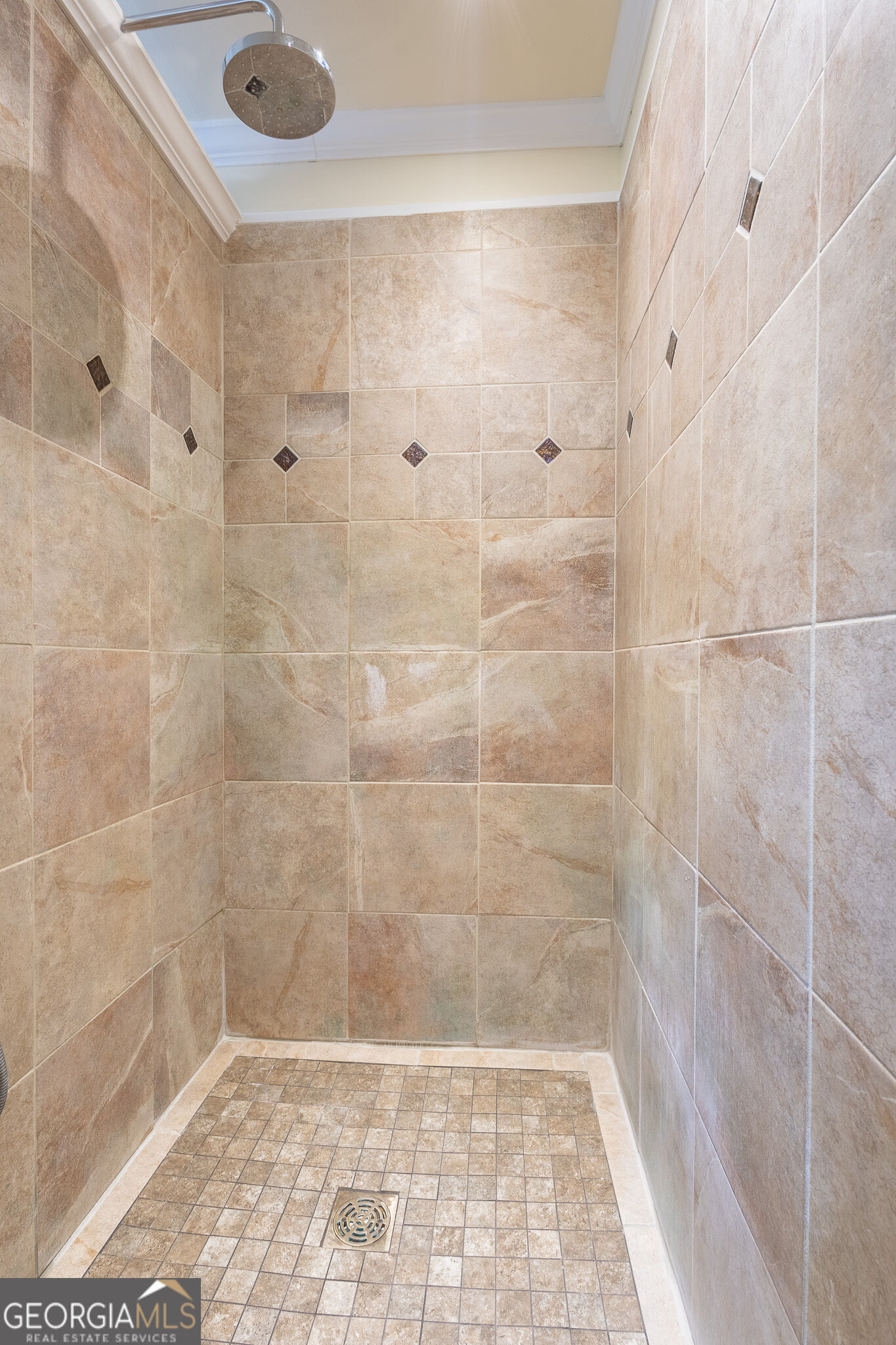 2553 Daniel Road Property Photo 25