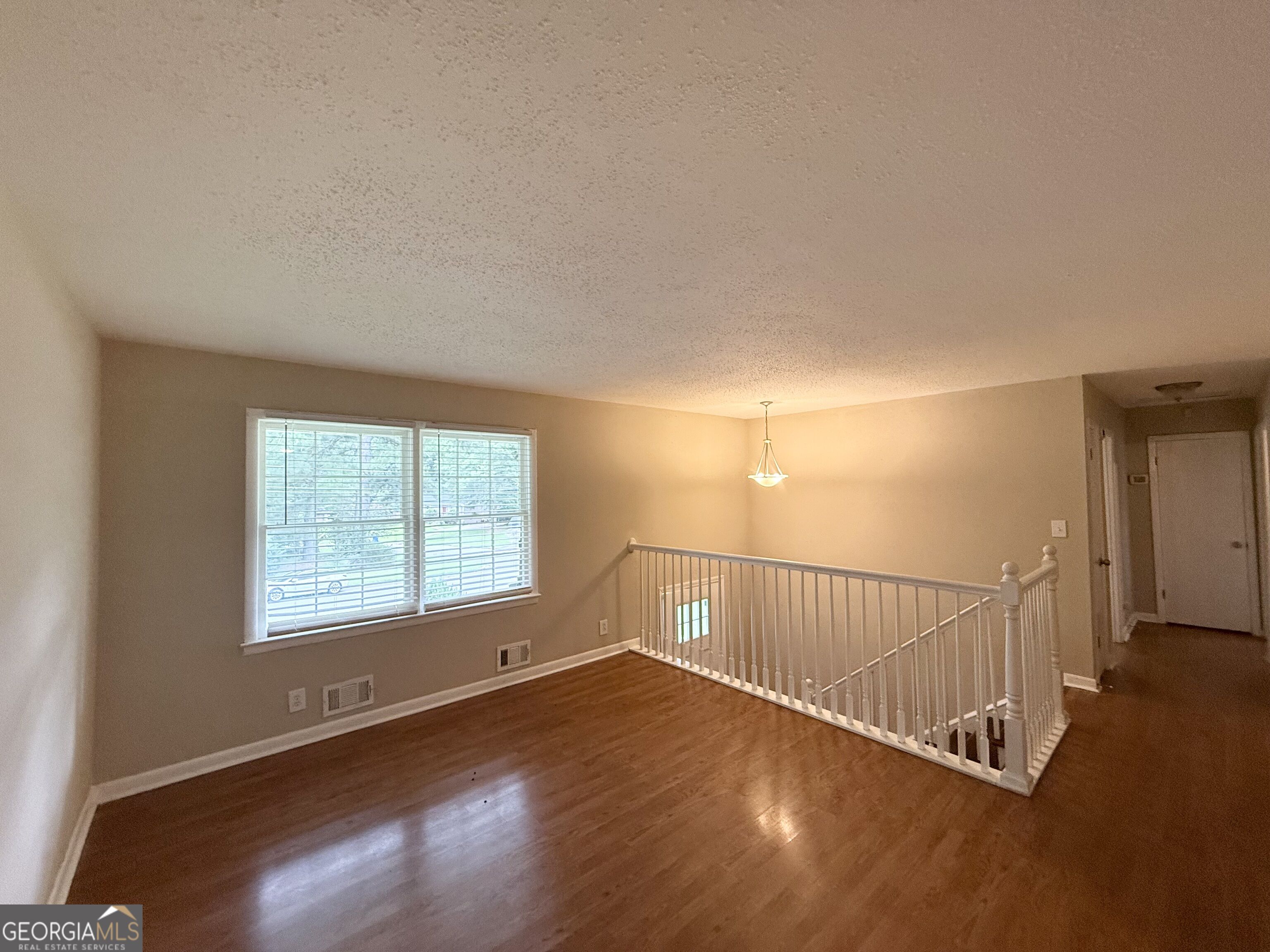 2946 Carriage Lane Property Photo 3