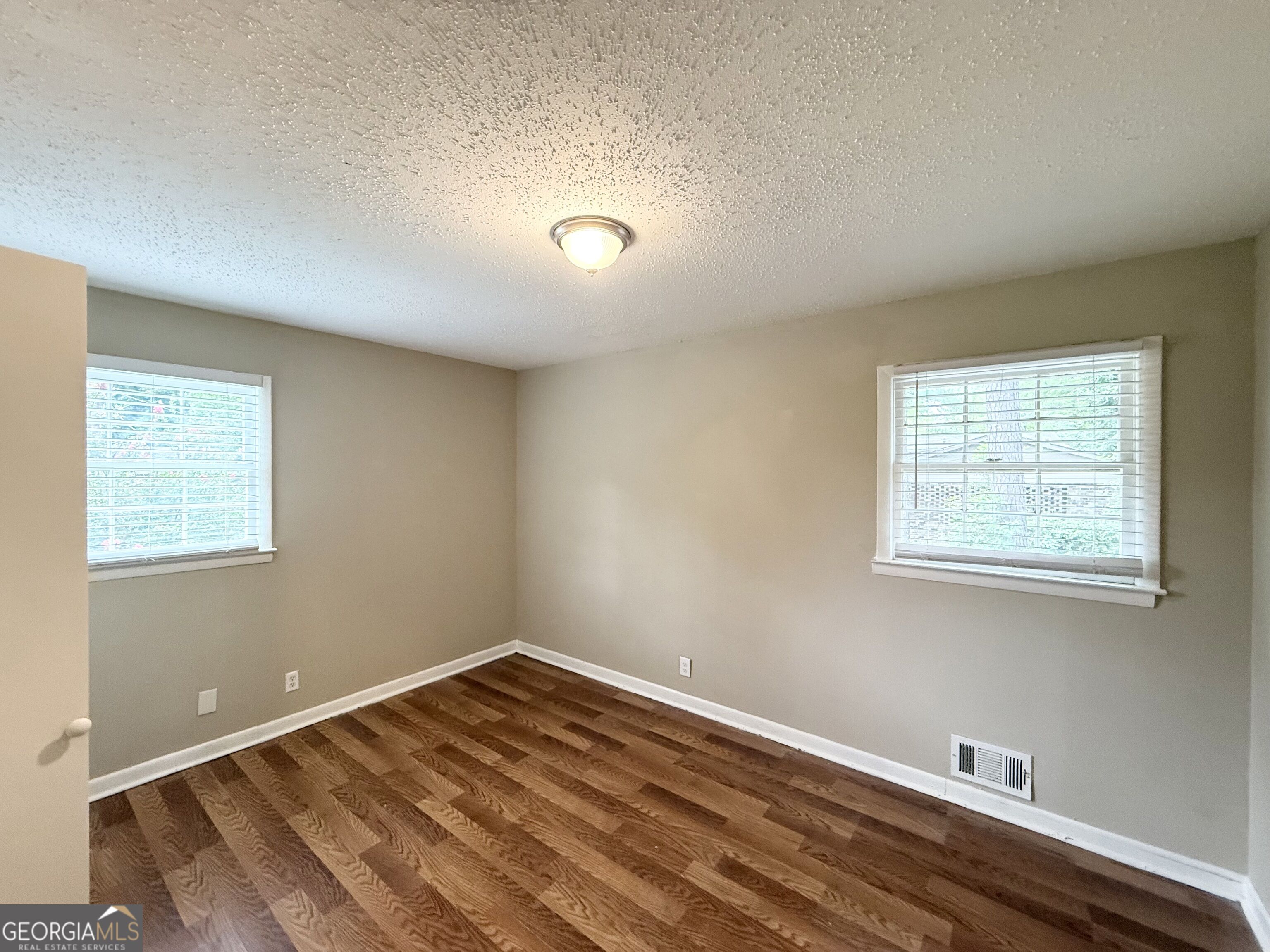 2946 Carriage Lane Property Photo 6