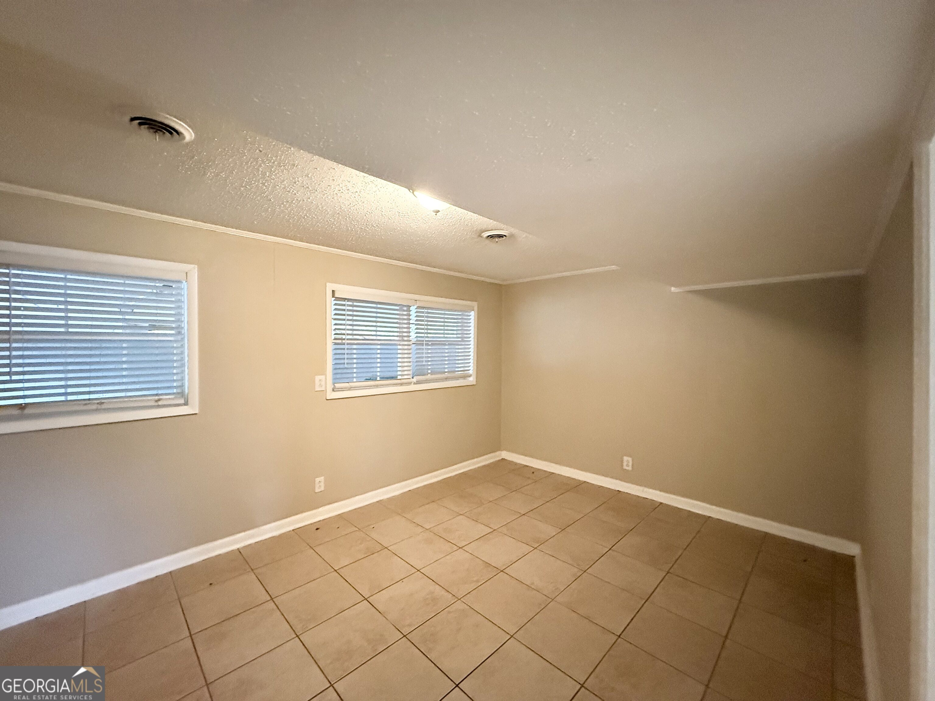 2946 Carriage Lane Property Photo 7