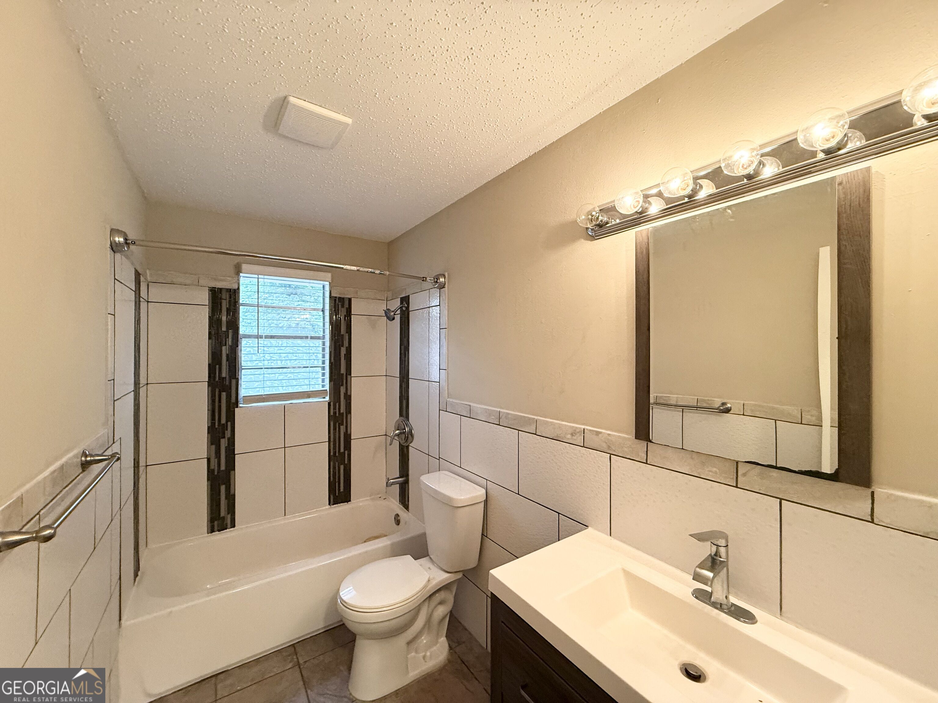 2946 Carriage Lane Property Photo 9