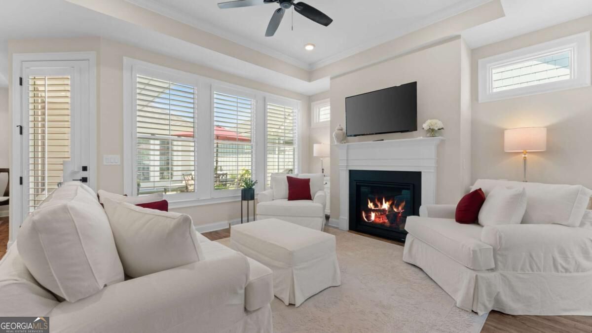 3337 Fishpond Circle Property Photo 4