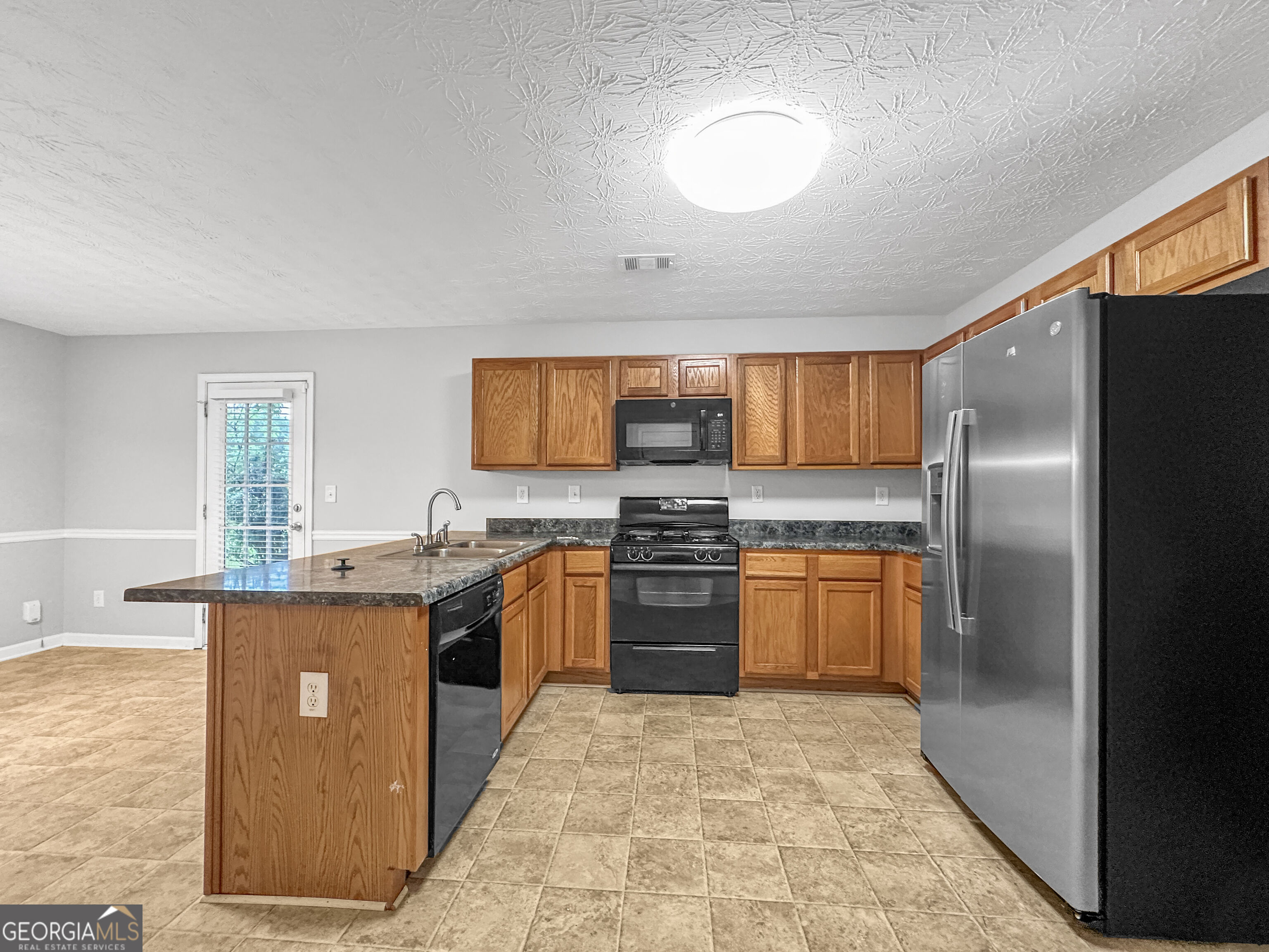 112 Tyler Way Property Photo 6