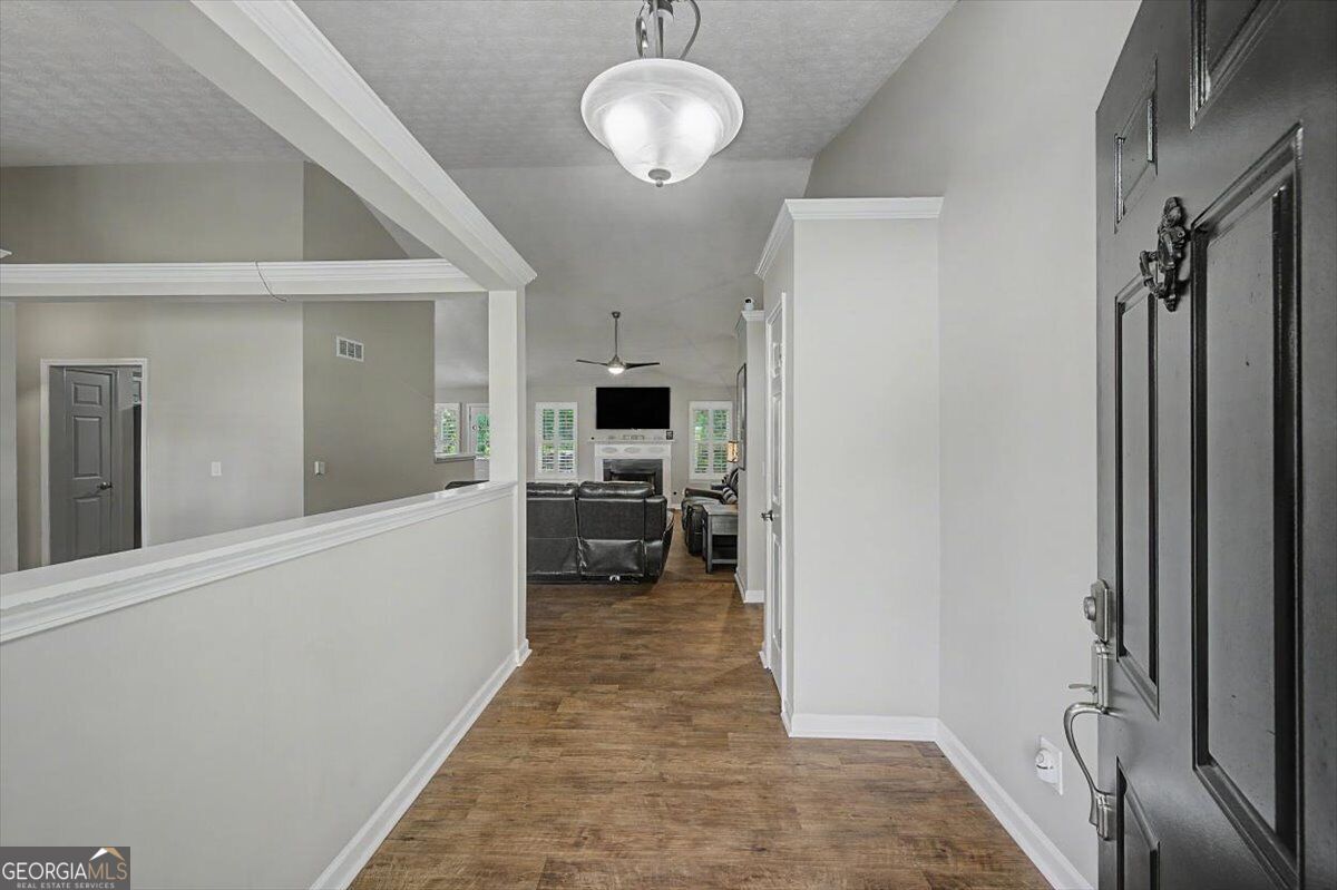 73 Victorian Court Property Photo 3