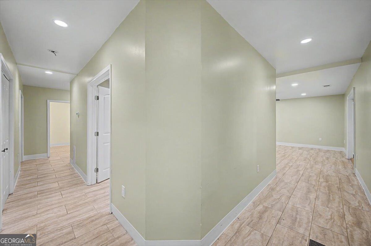 73 Victorian Court Property Photo 26