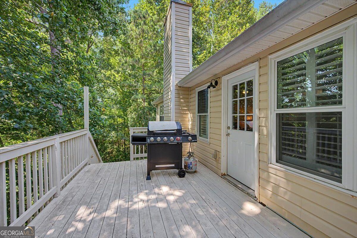 73 Victorian Court Property Photo 44