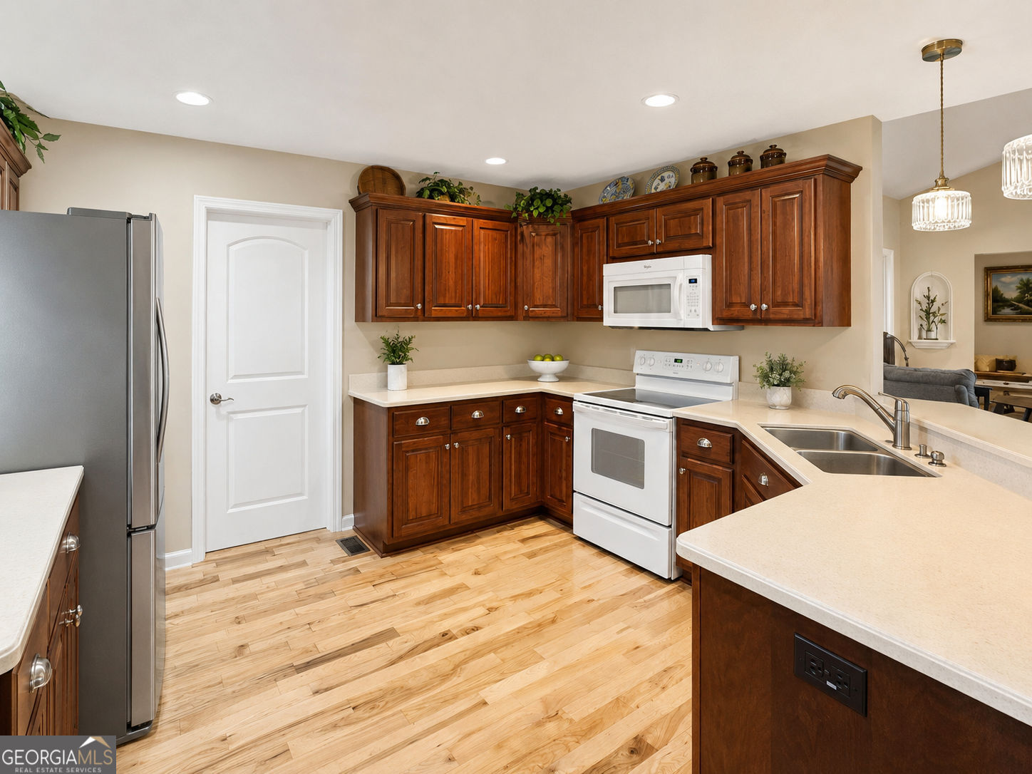 97 Tradewinds Road Property Photo 3