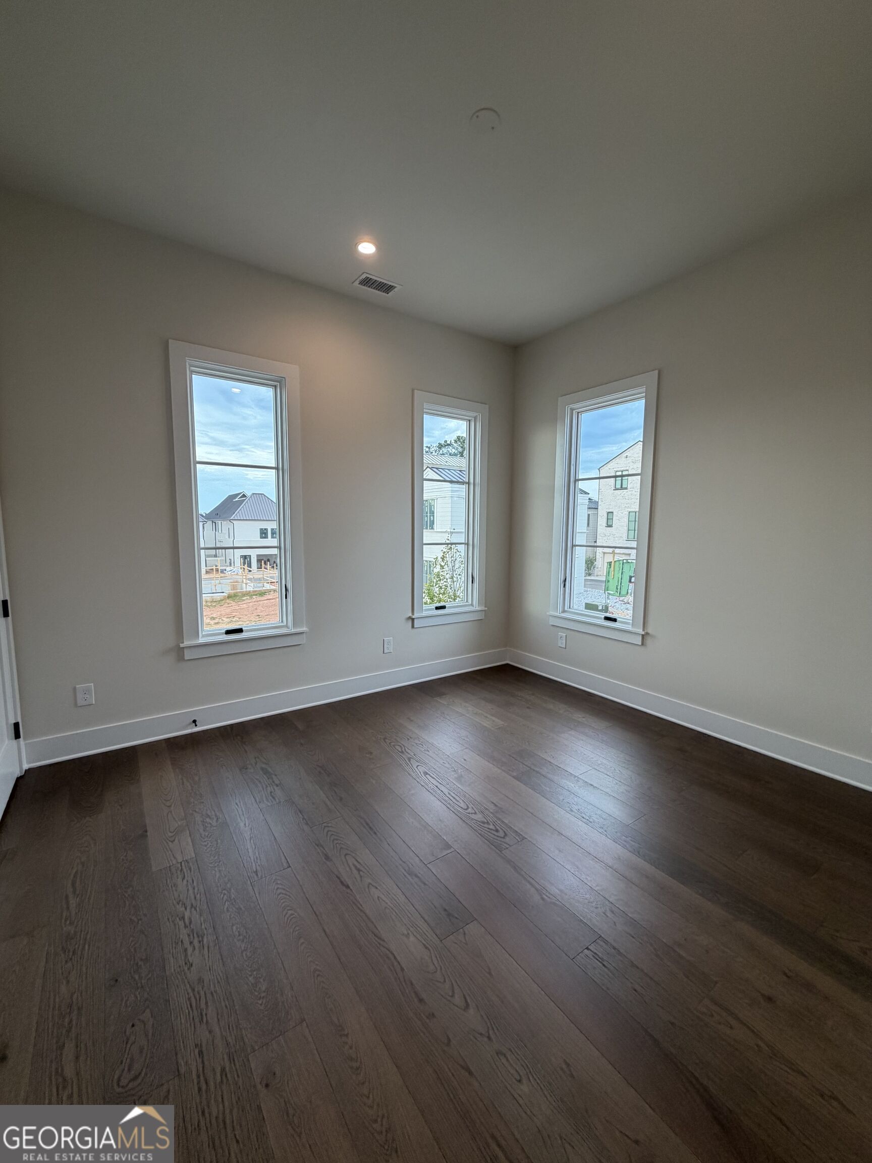 340 6th Street Property Photo 14