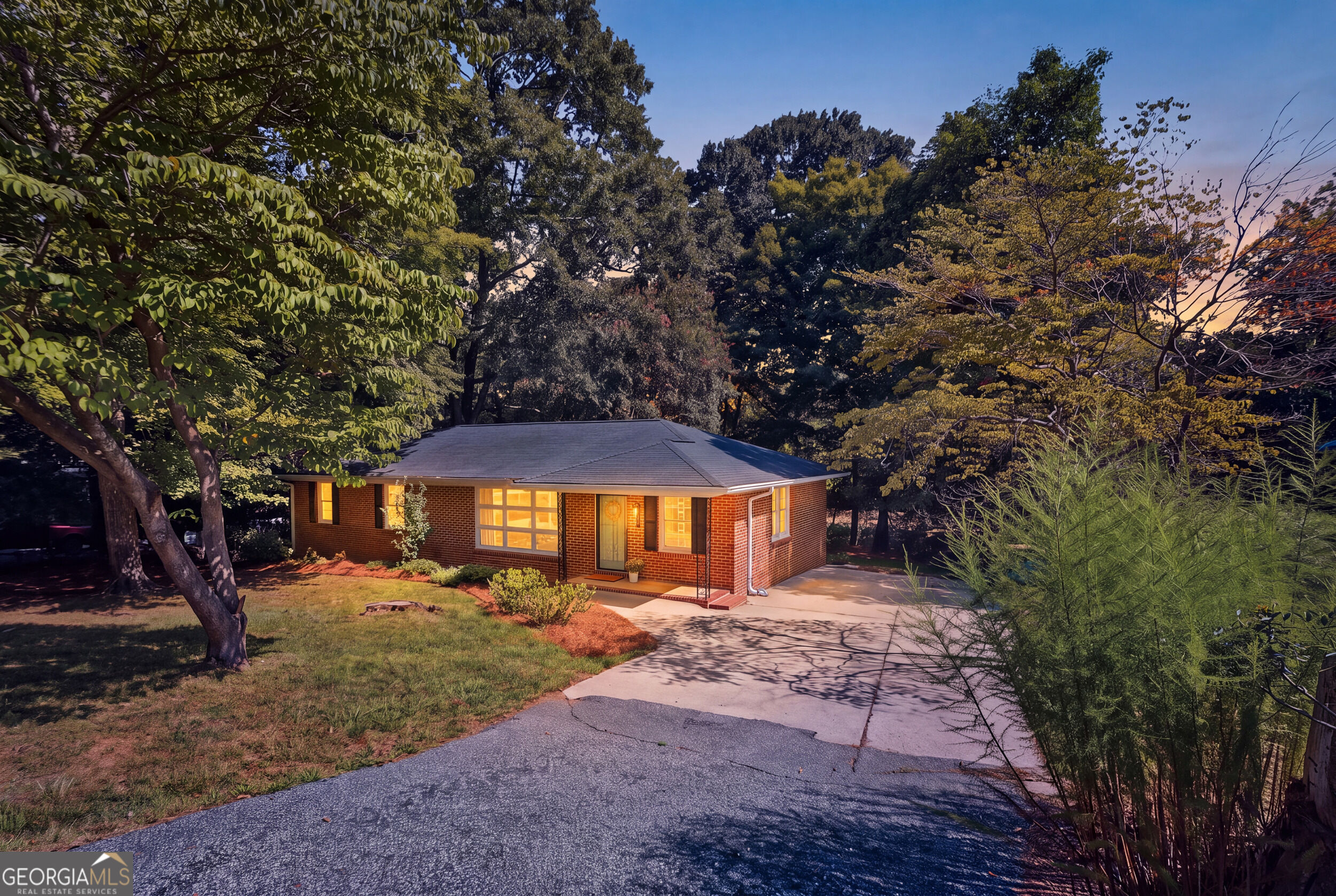 606 Forest Heights Drive Property Photo 1
