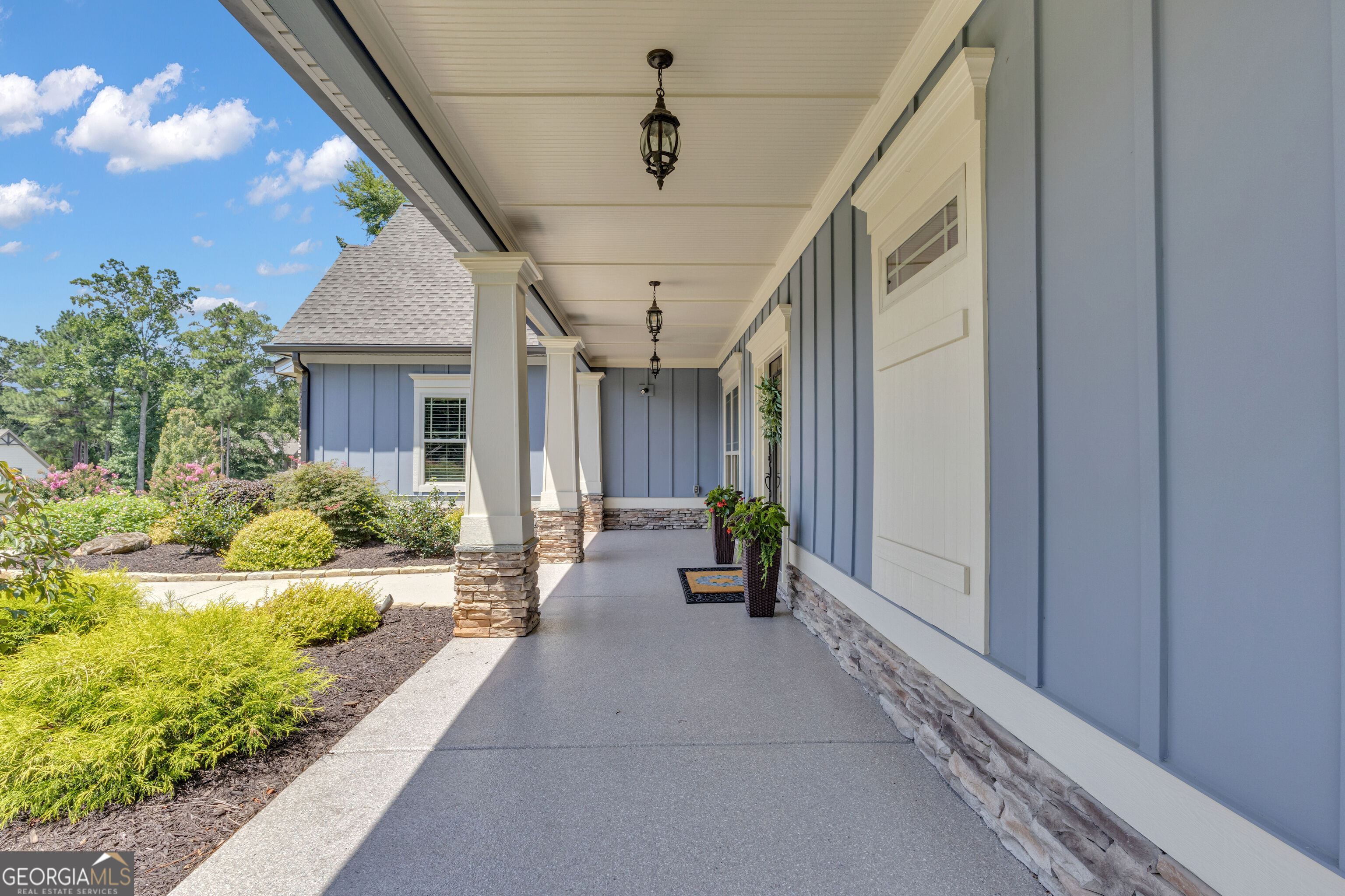 211 Northwynn Drive Property Photo 4