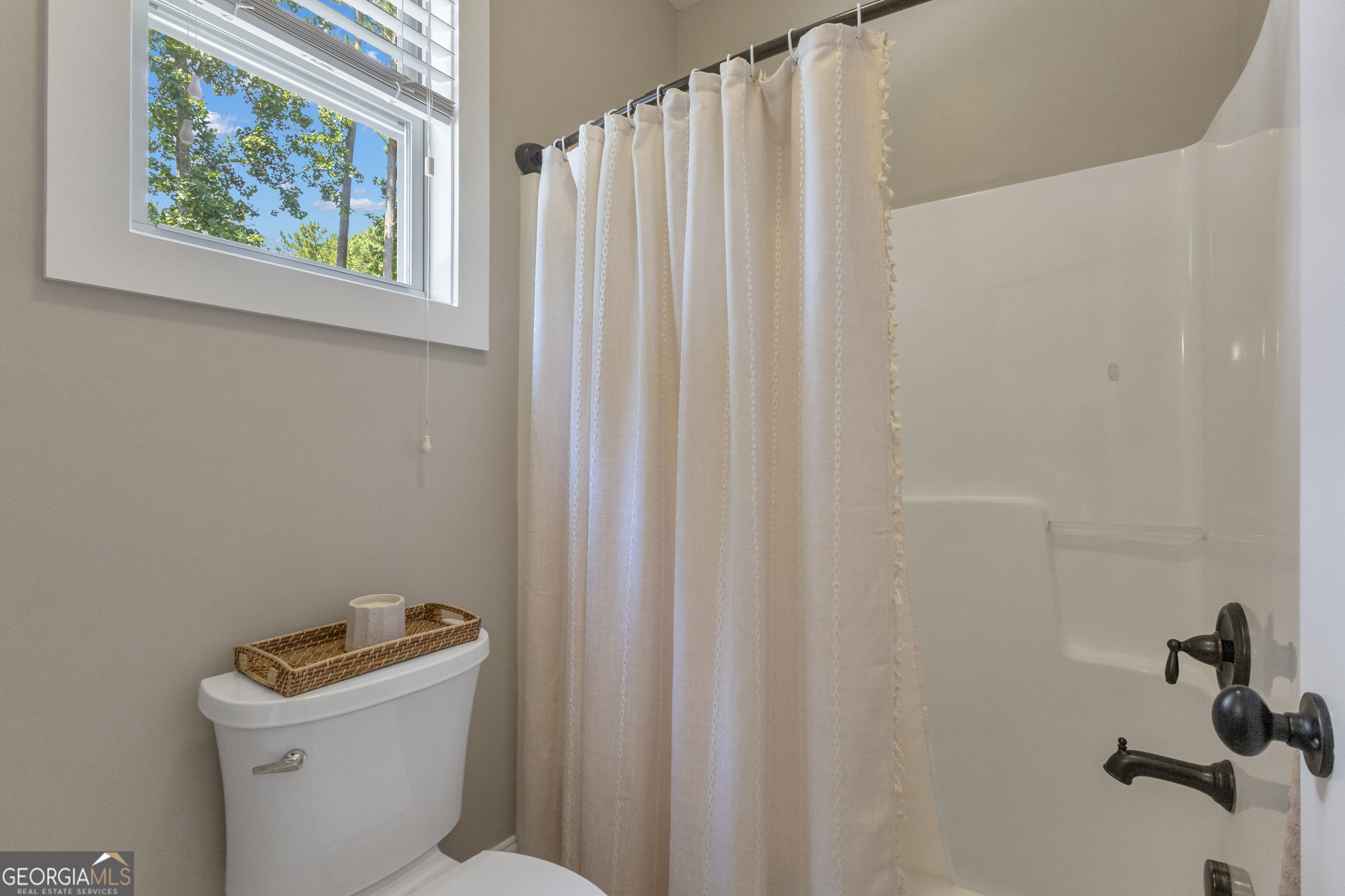 211 Northwynn Drive Property Photo 49