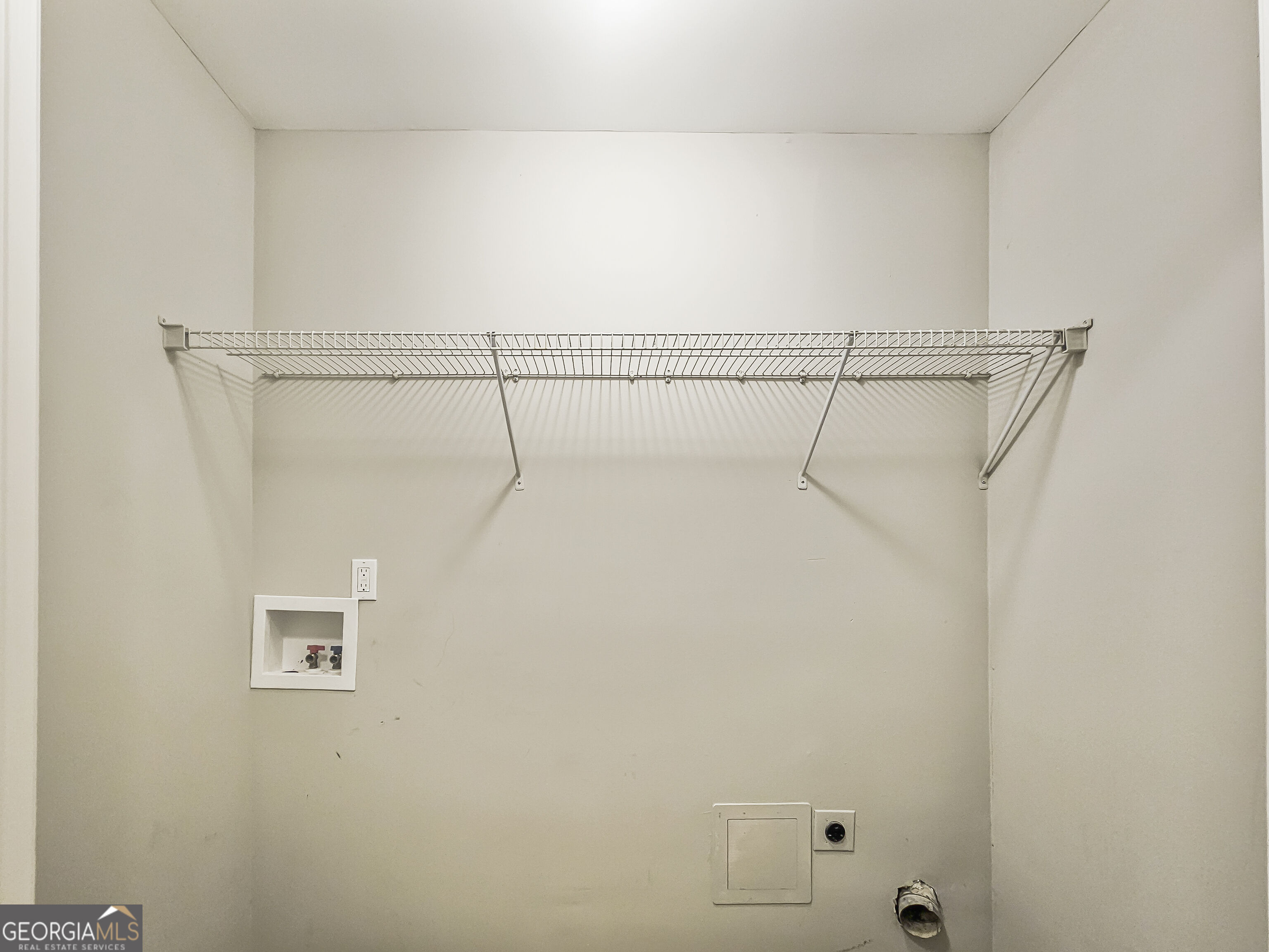 35 Chapman Way Property Photo 9