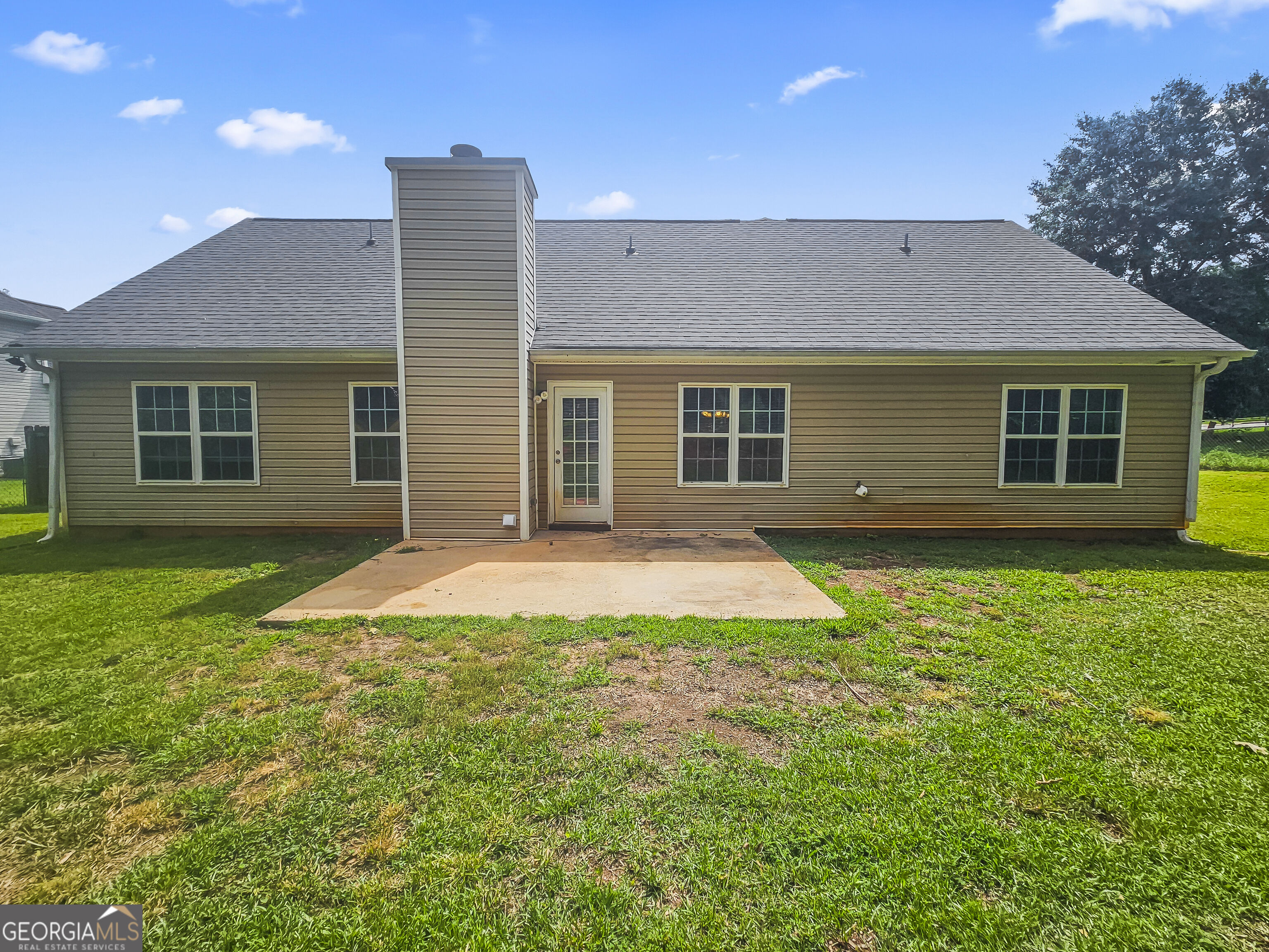35 Chapman Way Property Photo 16