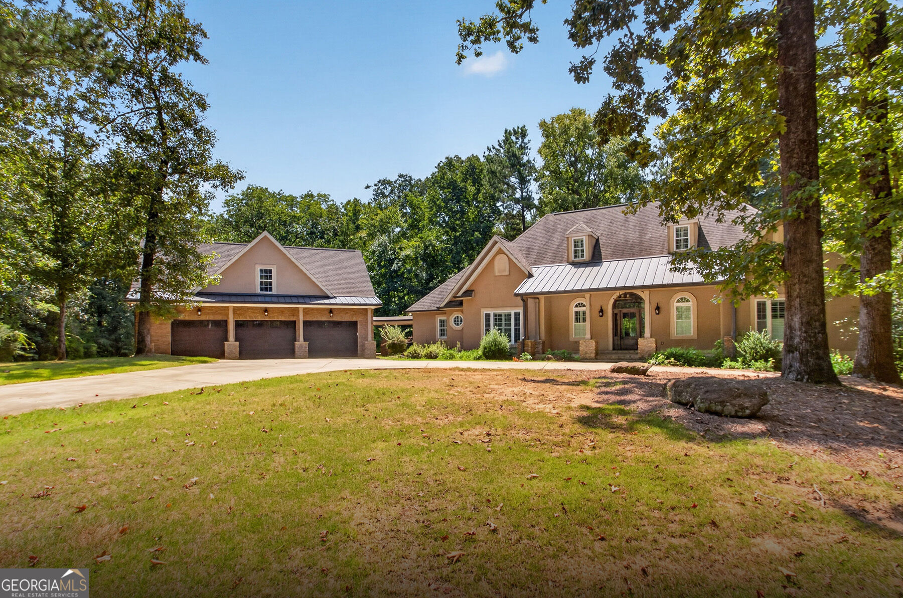 210 Loraine Forest Drive Property Photo 1