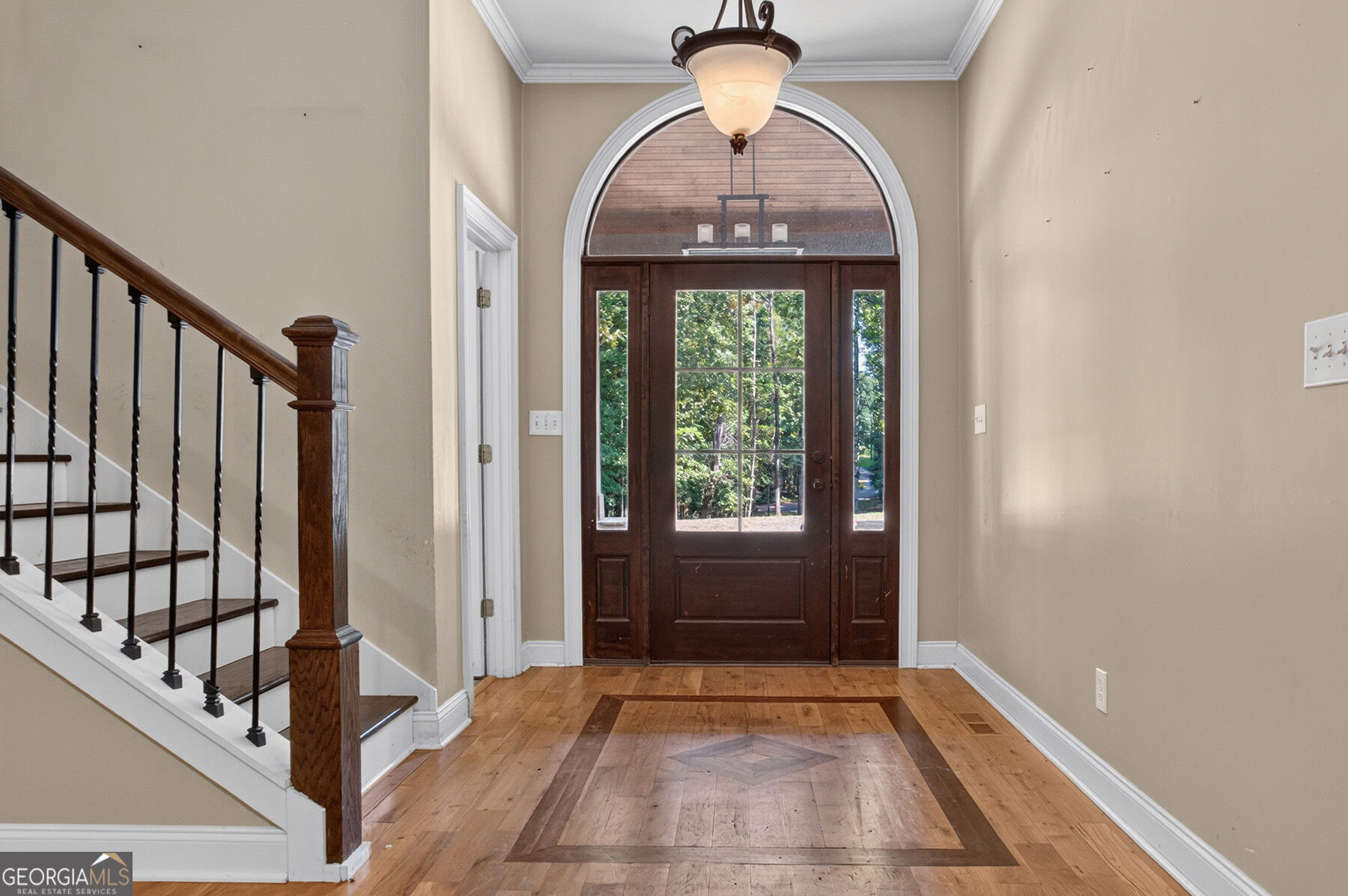 210 Loraine Forest Drive Property Photo 8