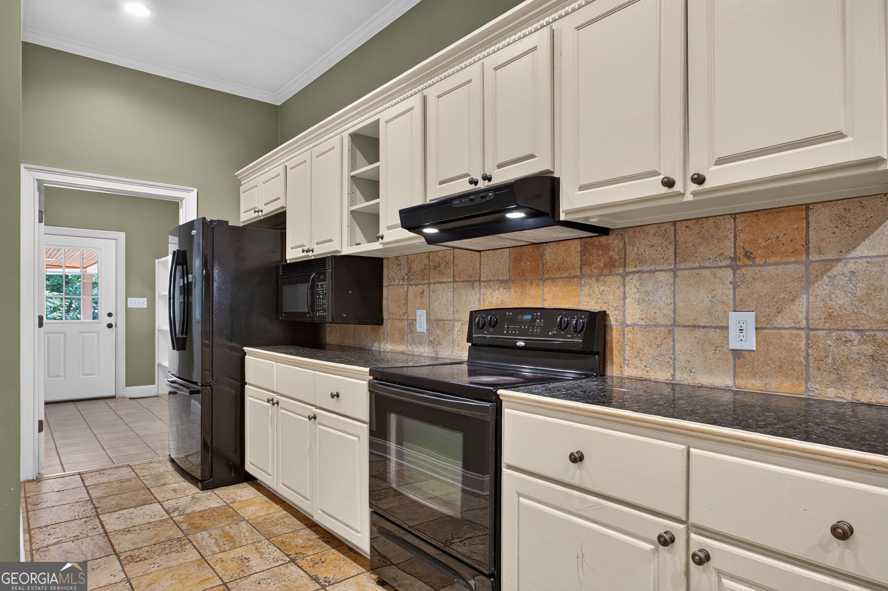 210 Loraine Forest Drive Property Photo 14