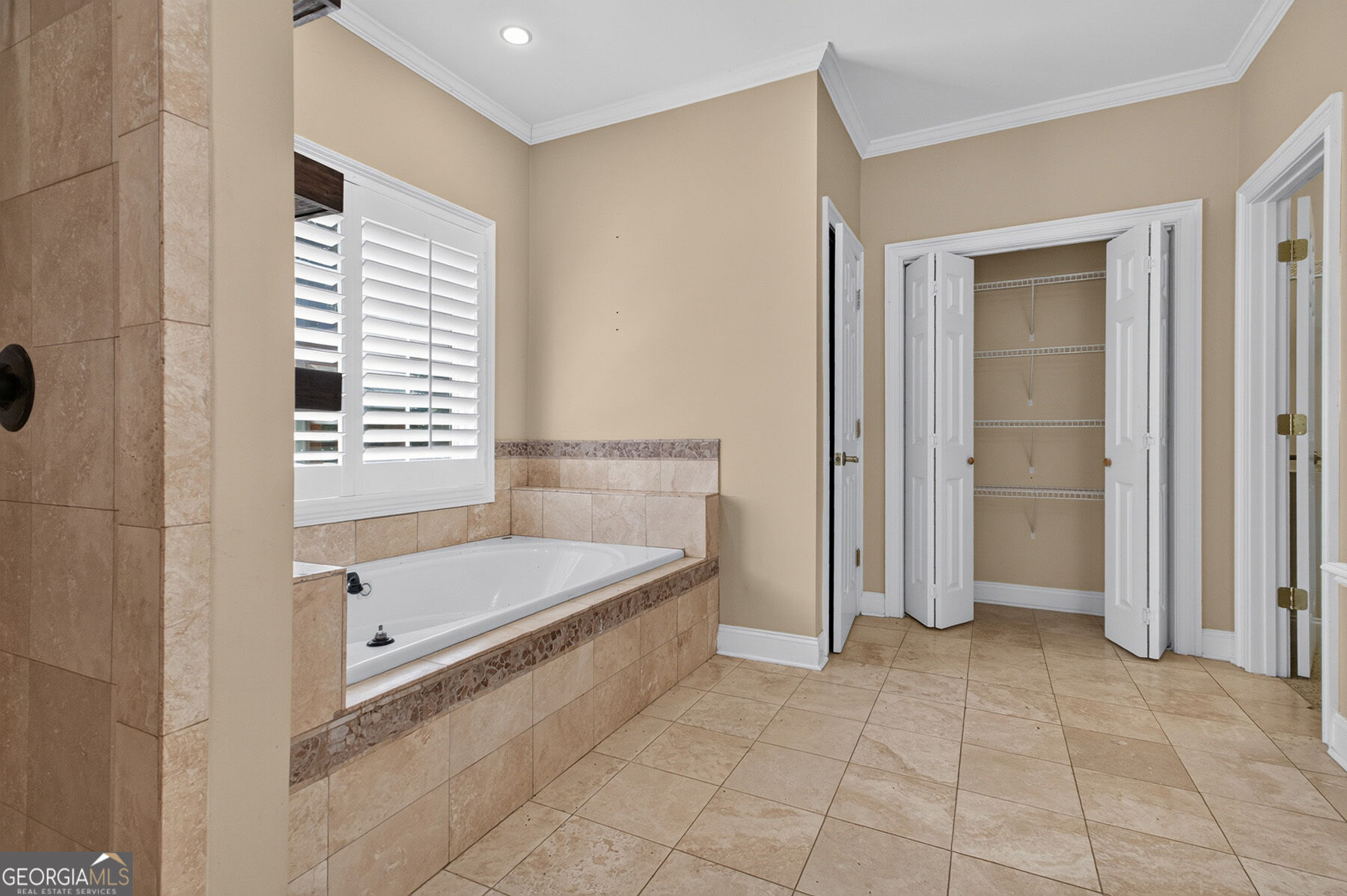 210 Loraine Forest Drive Property Photo 21