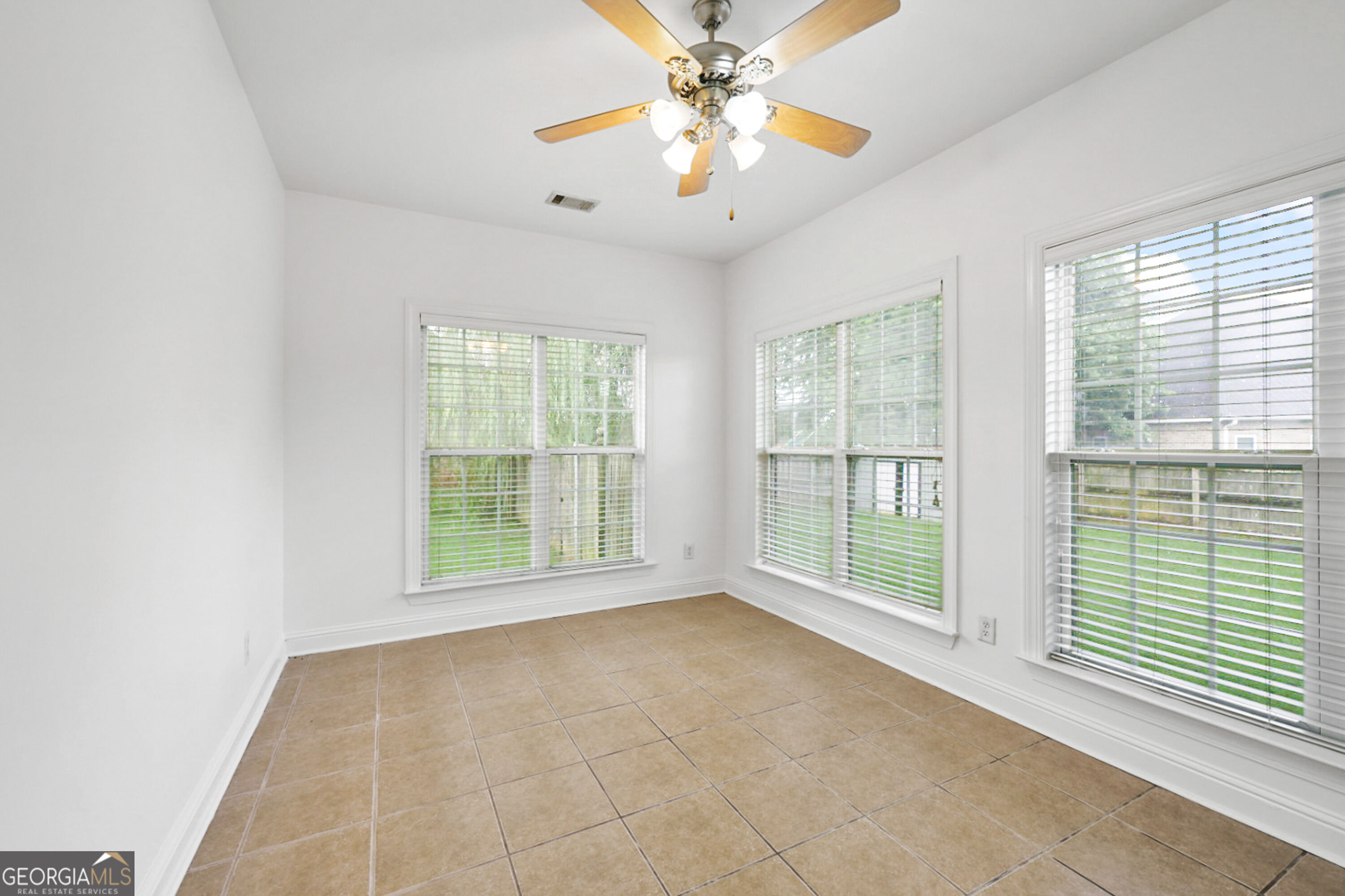 104 Flora Circle Property Photo 14