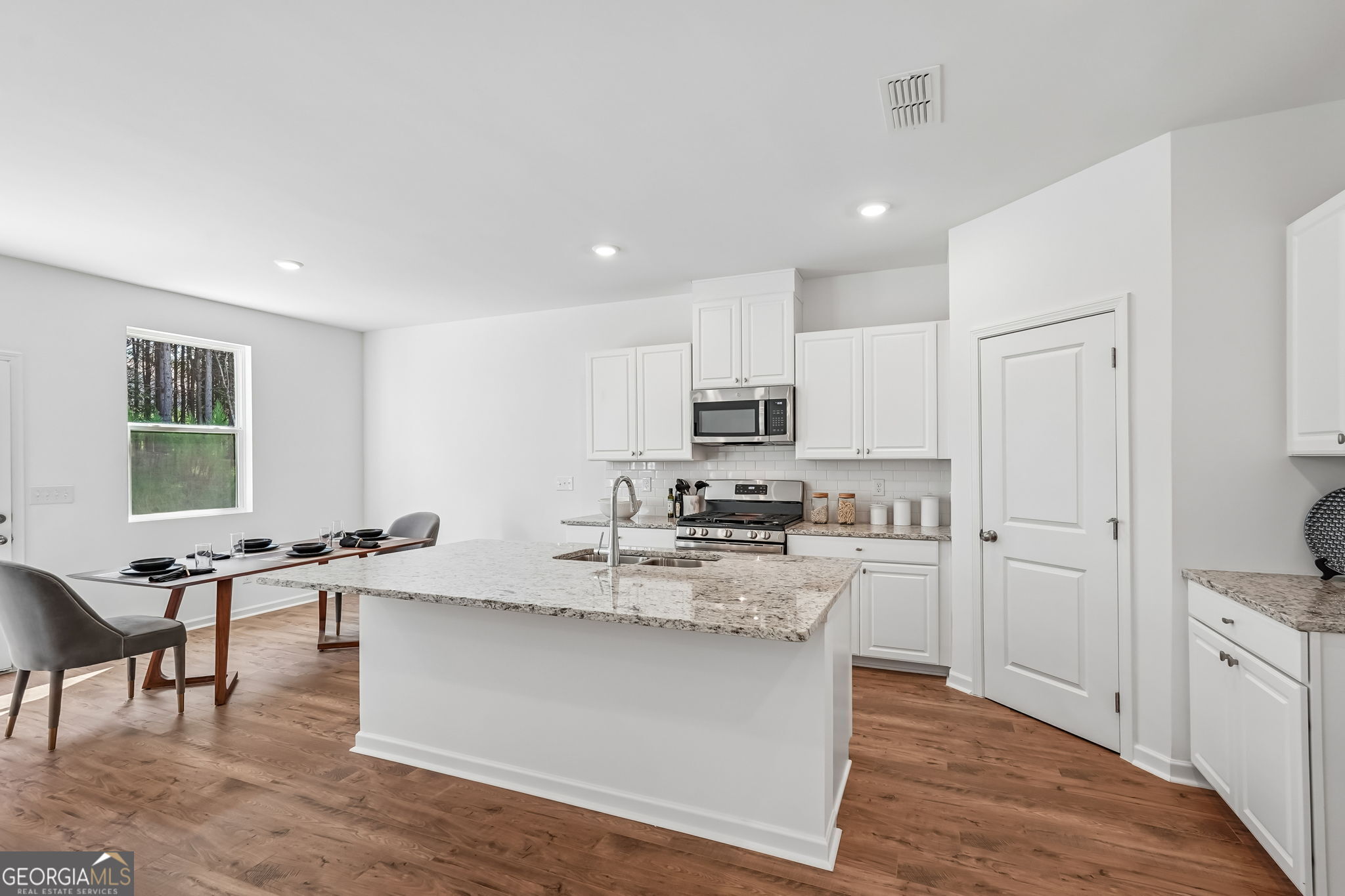 207 Groveton Court Property Photo 12