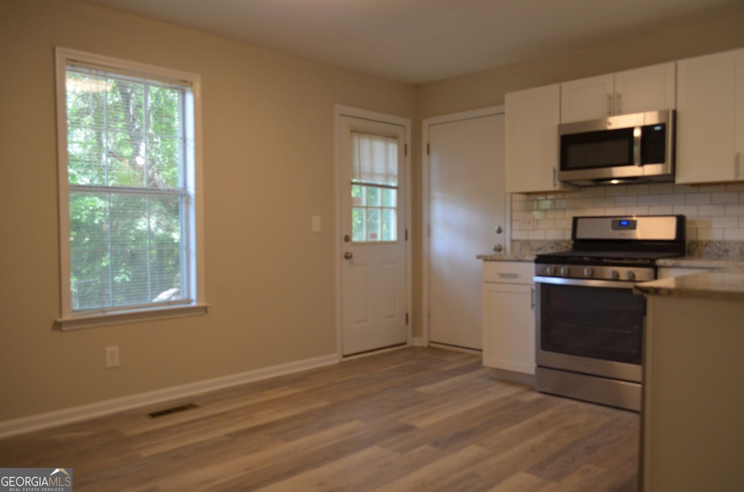 238 Freeman Avenue Property Photo 8