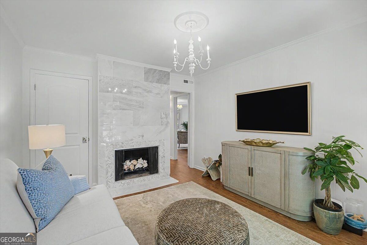 5400 Roswell Road # P1 Property Photo 2