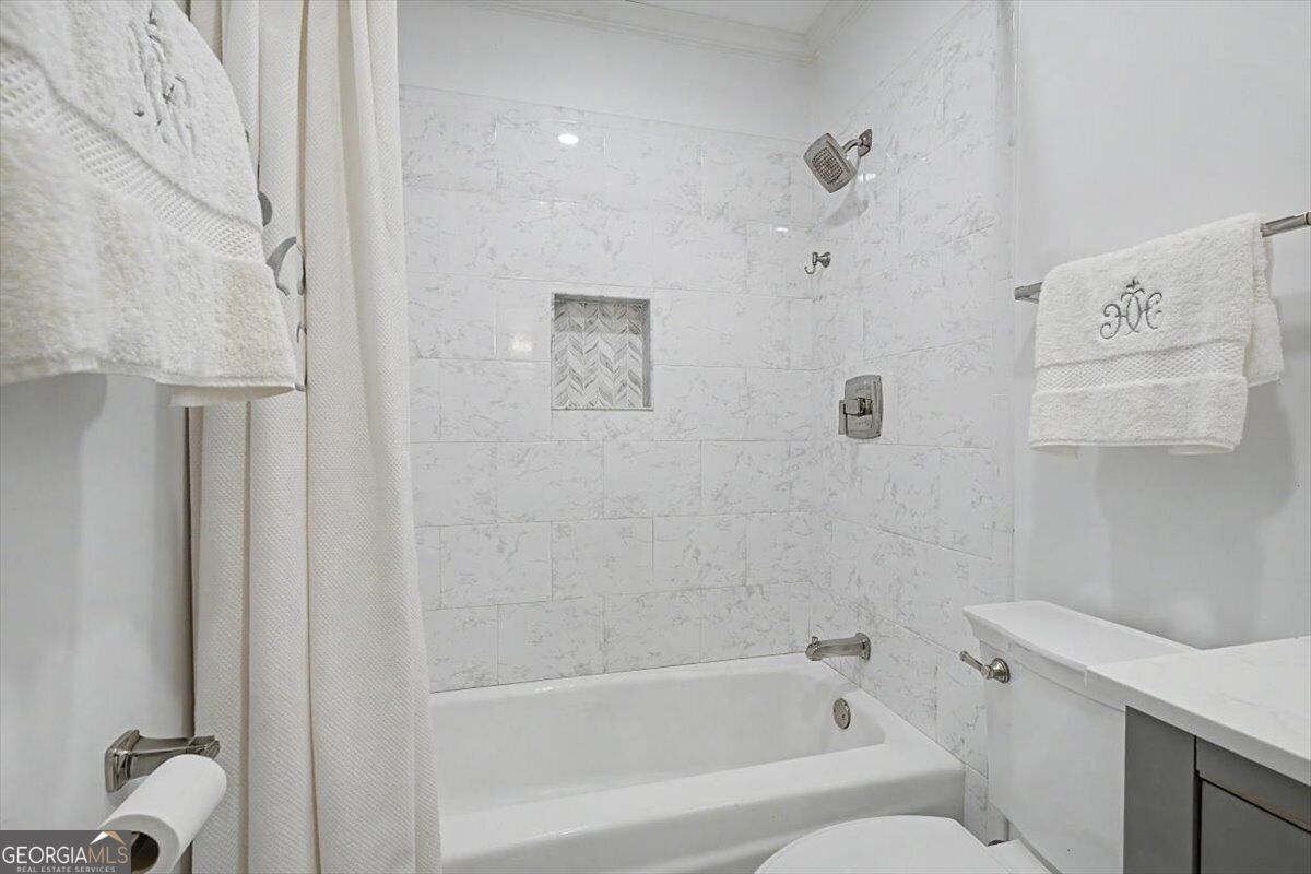 5400 Roswell Road # P1 Property Photo 6