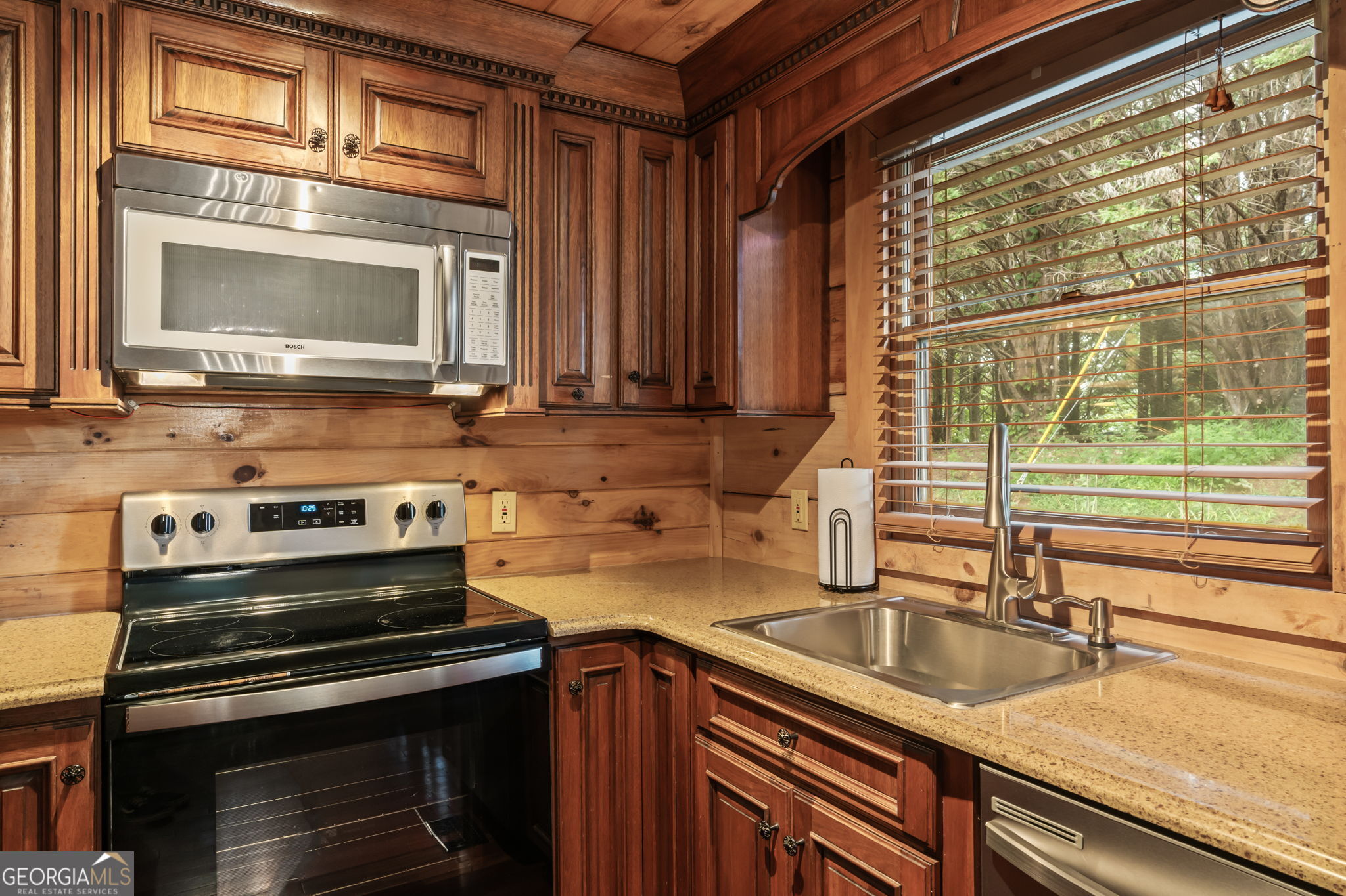 11 Amy Creek Property Photo 16