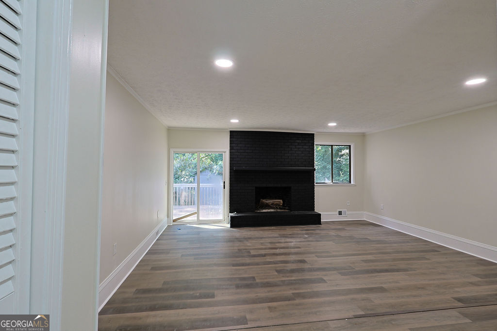 949 Marion Court Property Photo 13