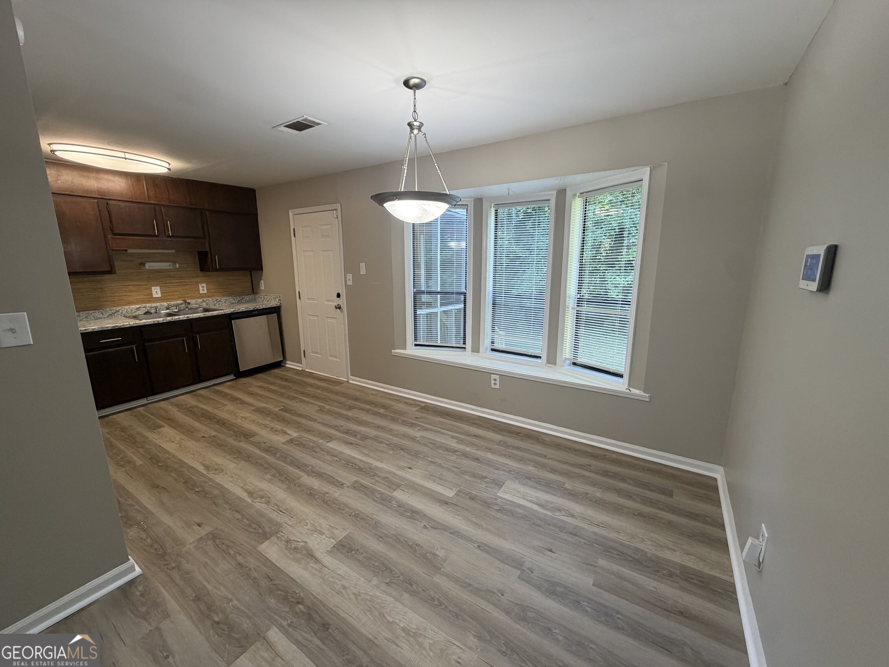 4125 Annistown Road Property Photo 7