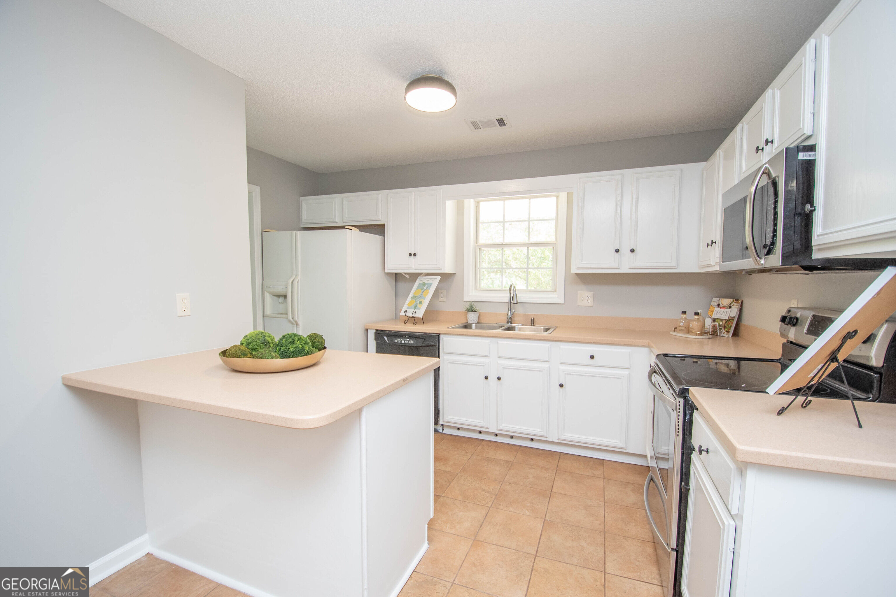 145 Edgemont Drive Property Photo 10