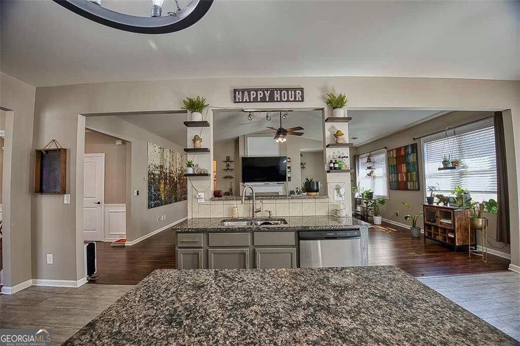 2364 Allsborough Way Property Photo 10