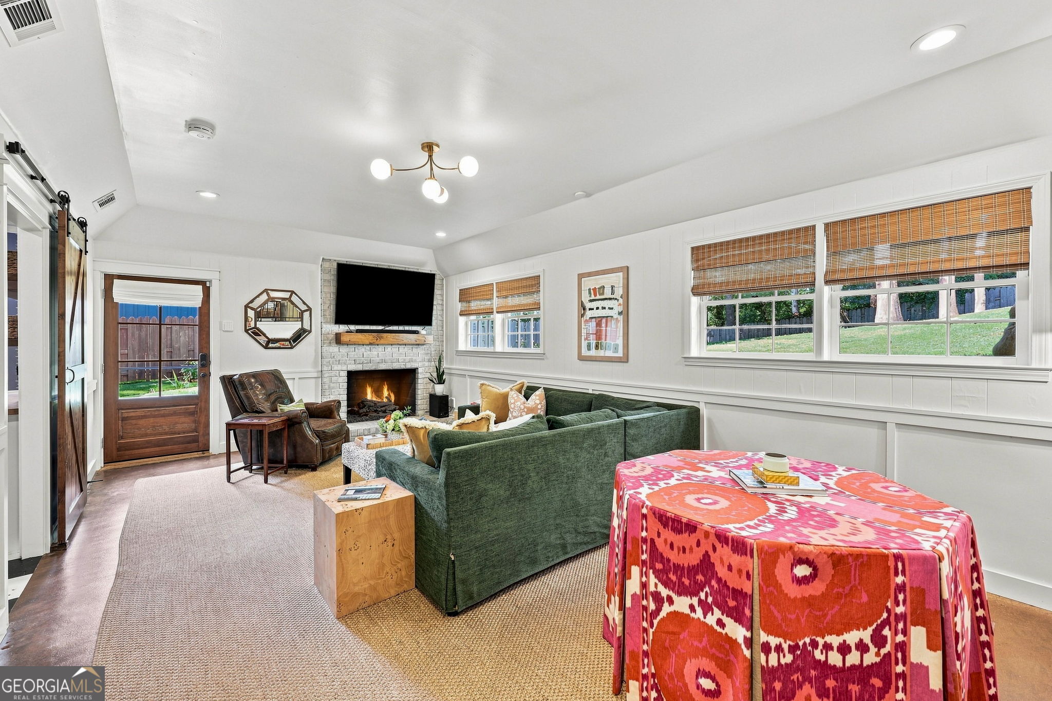670 Robinhood Trail Property Photo 24