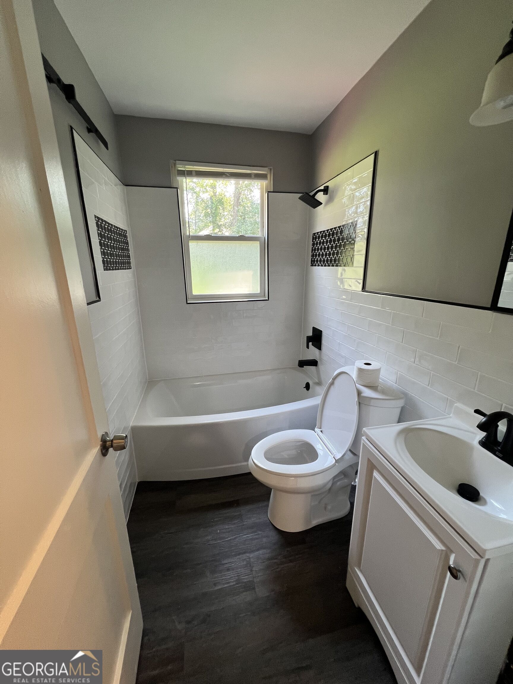 2032 Dellwood Place Property Photo 11