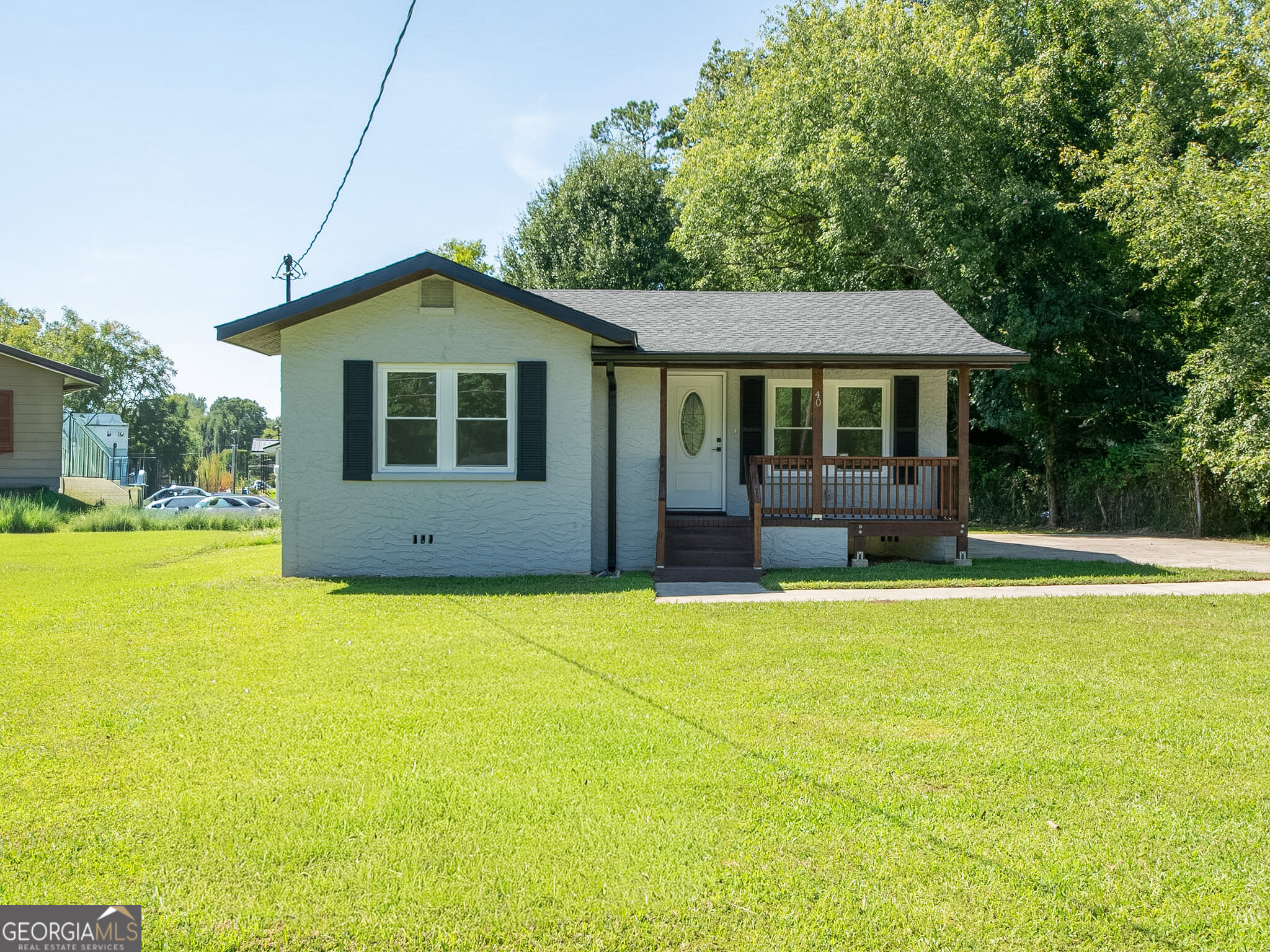 40 Paris Drive SW Property Photo 1