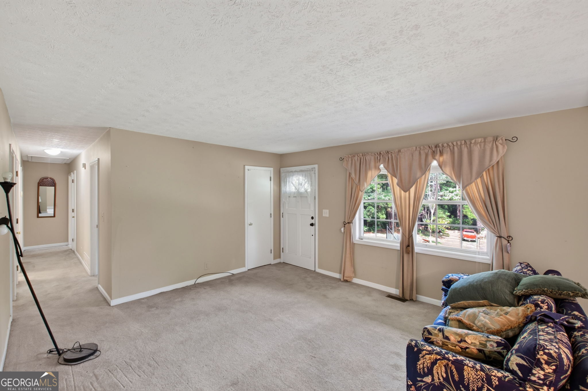15 Highlane Drive Property Photo 12