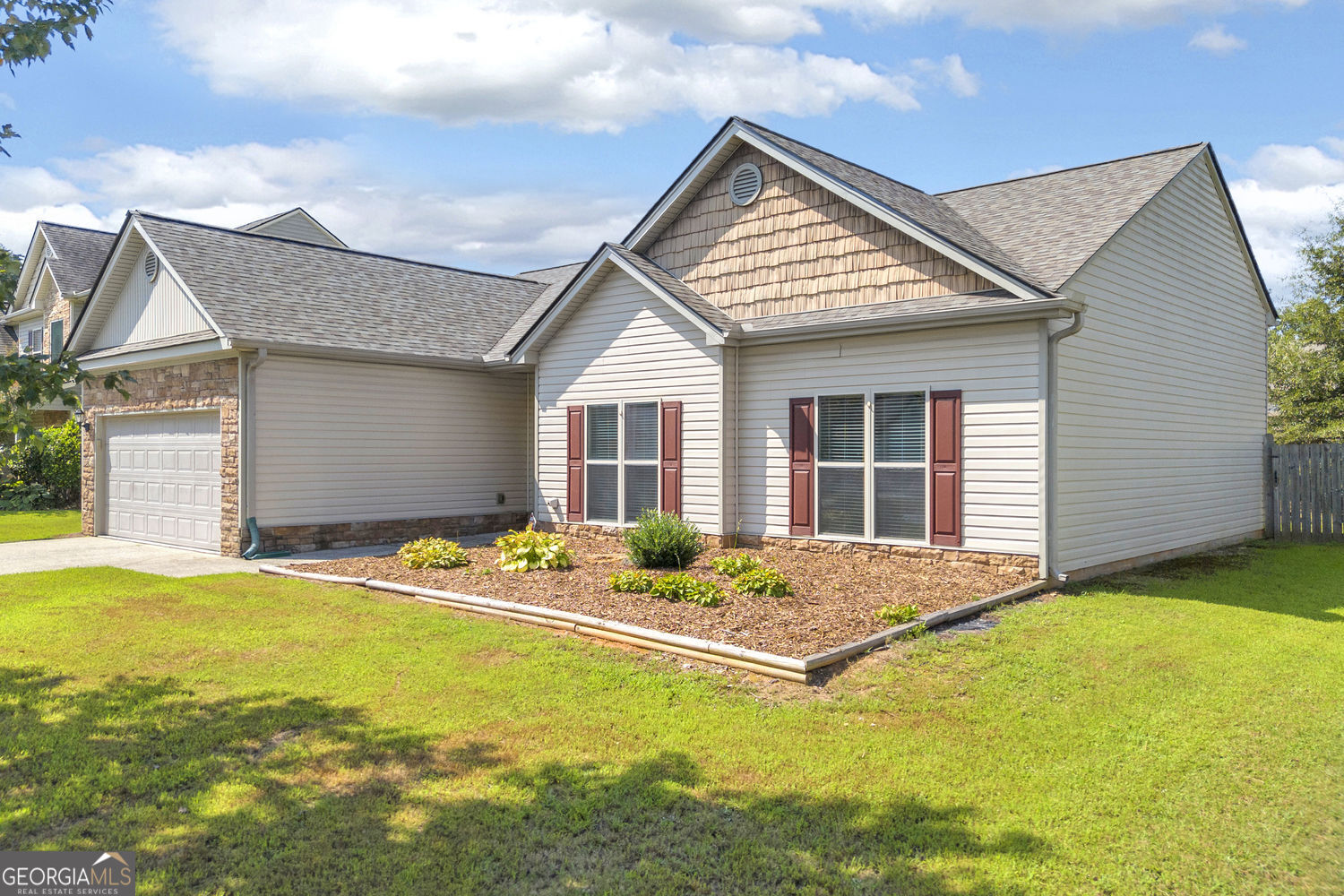 1412 Silvergate Way Property Photo 3
