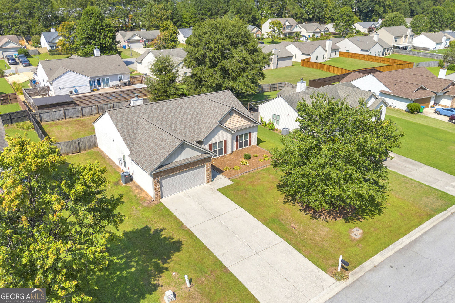 1412 Silvergate Way Property Photo 4