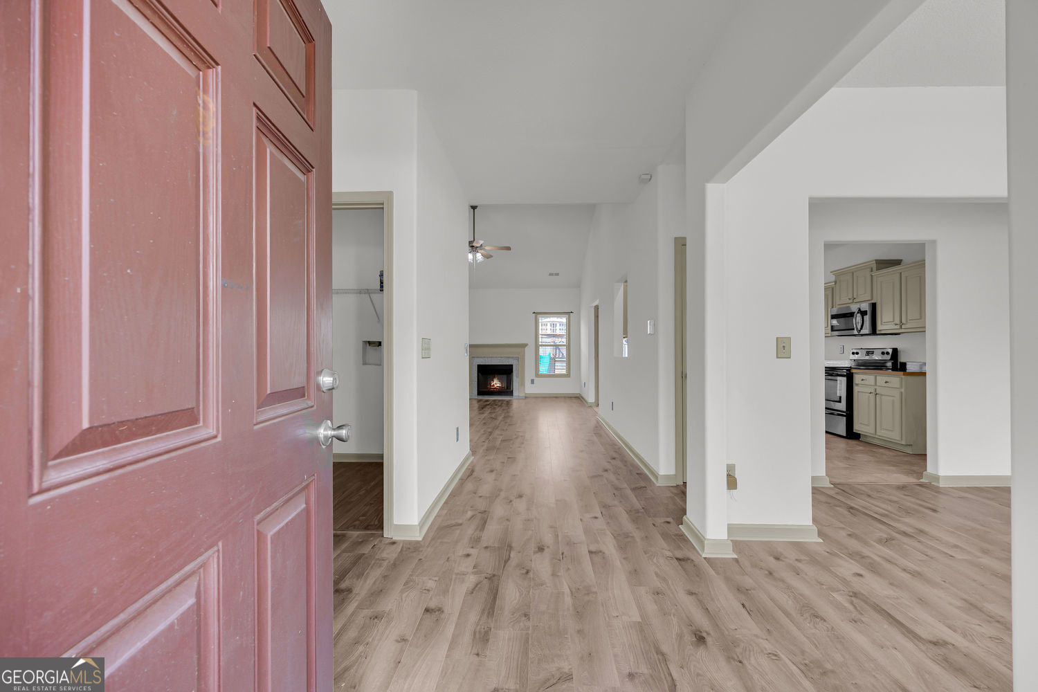 1412 Silvergate Way Property Photo 5