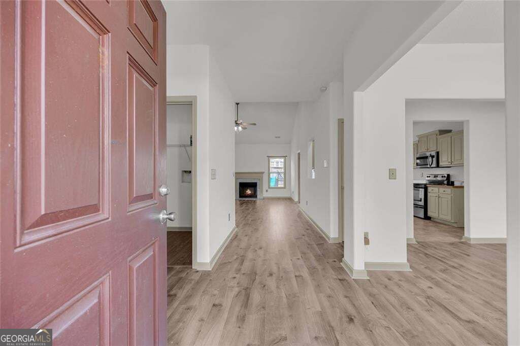 1412 Silvergate Way Property Photo 5
