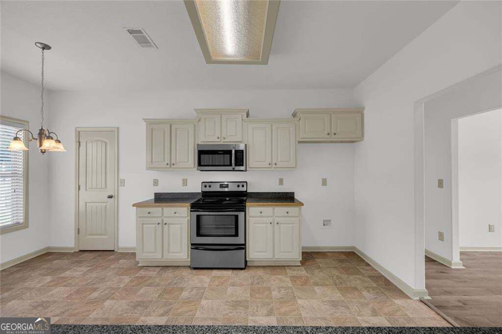 1412 Silvergate Way Property Photo 14