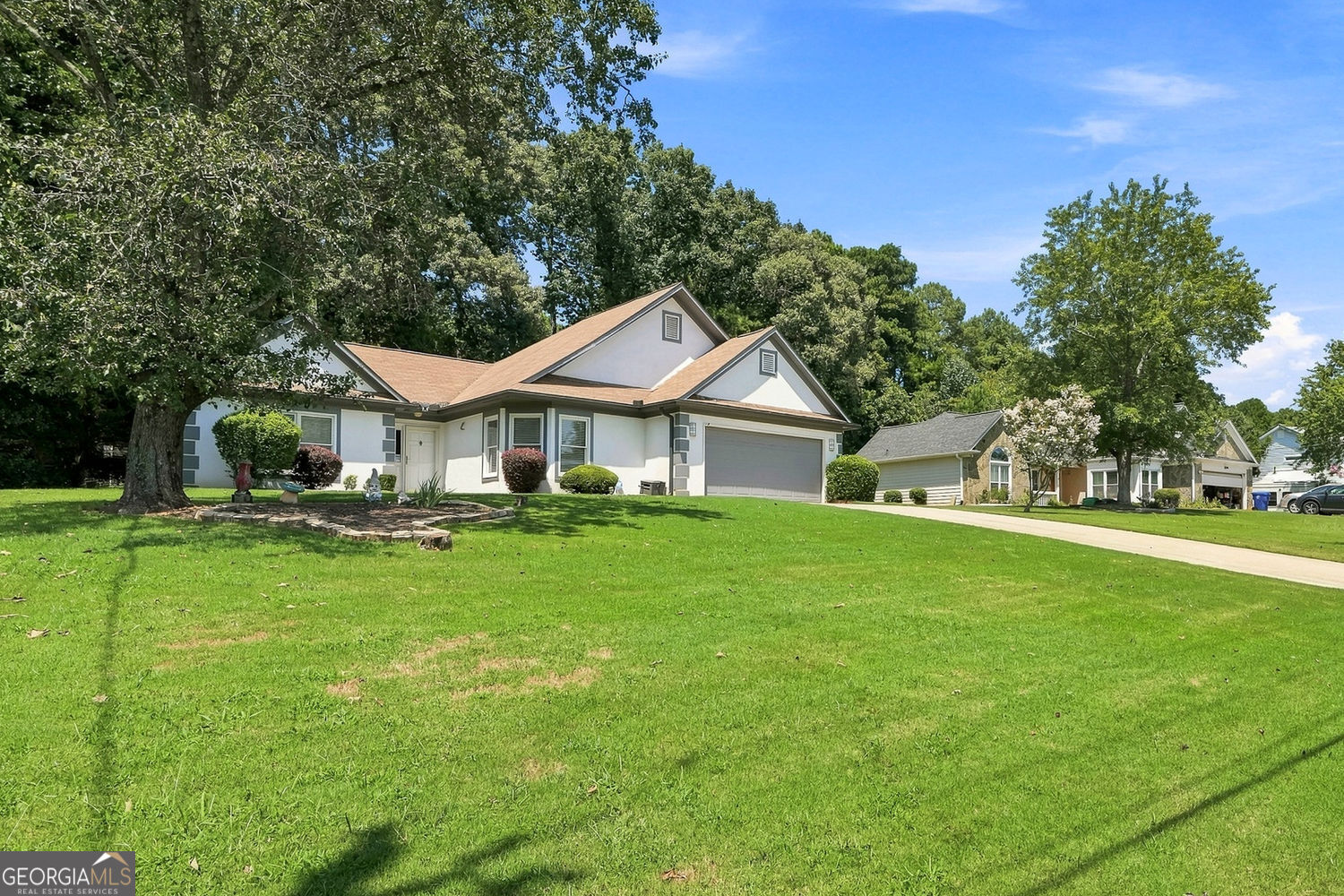 300 Leigh Kay Drive Property Photo 3