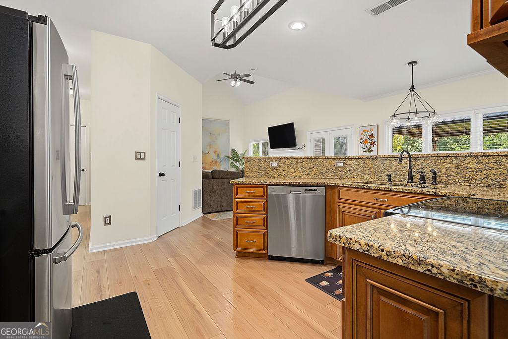 140 Farr Lake Drive Property Photo 9
