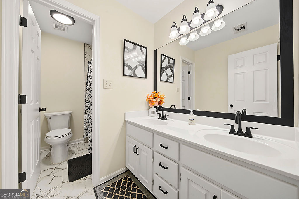 140 Farr Lake Drive Property Photo 31