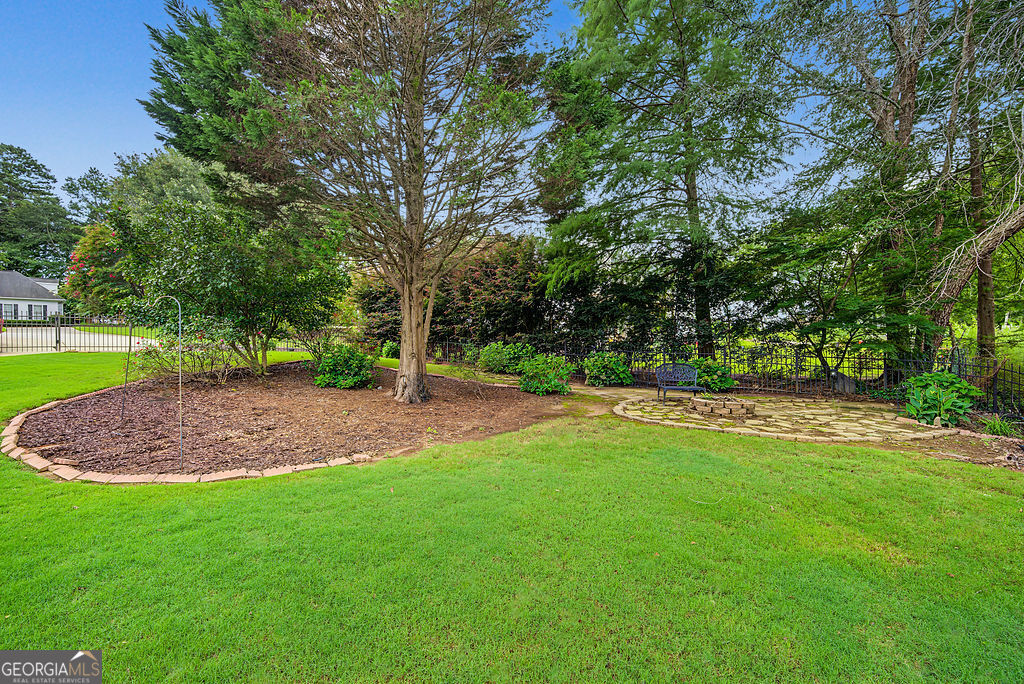 140 Farr Lake Drive Property Photo 40