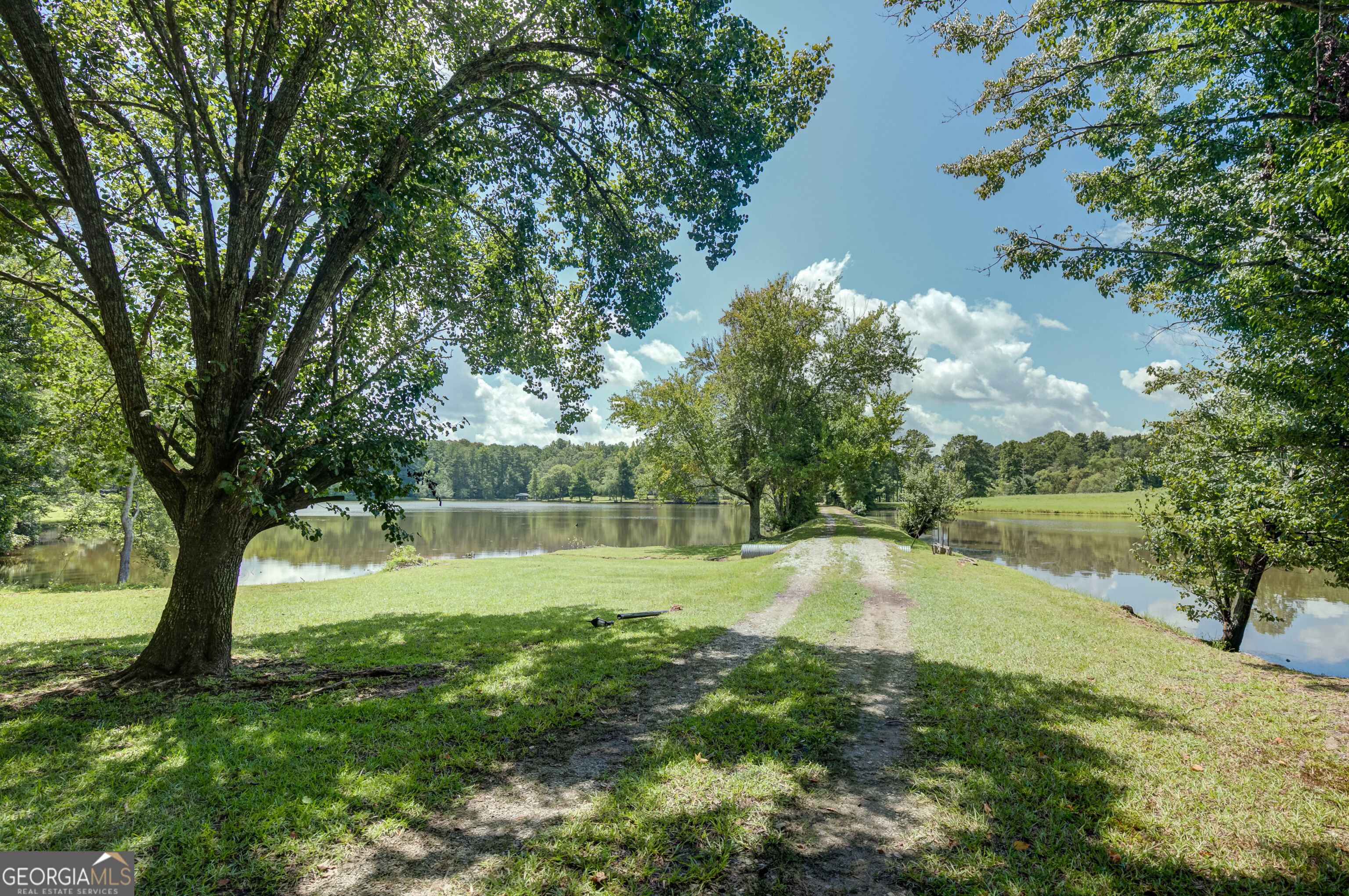 215 Wessmanor Drive Property Photo 4