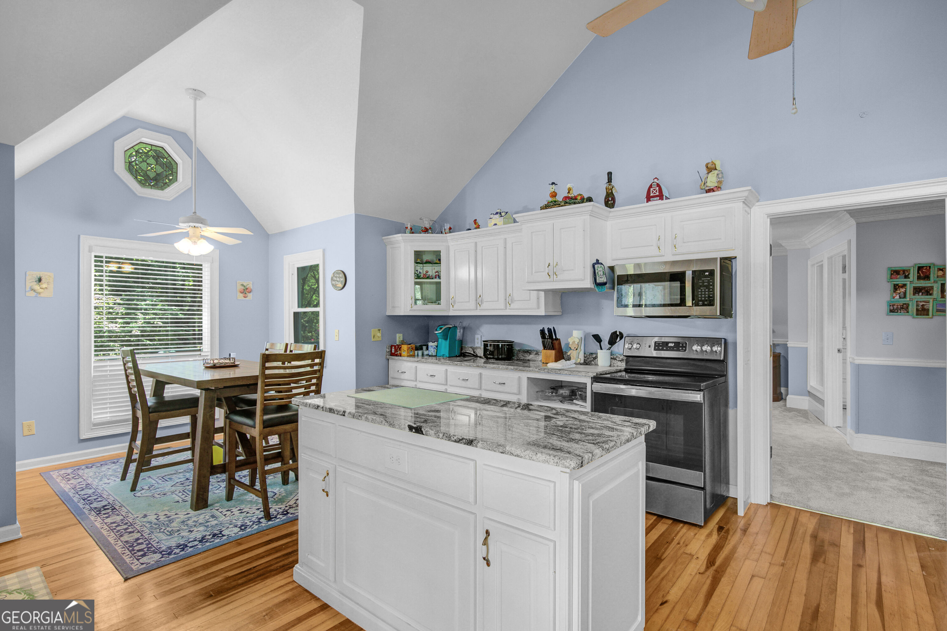215 Wessmanor Drive Property Photo 11