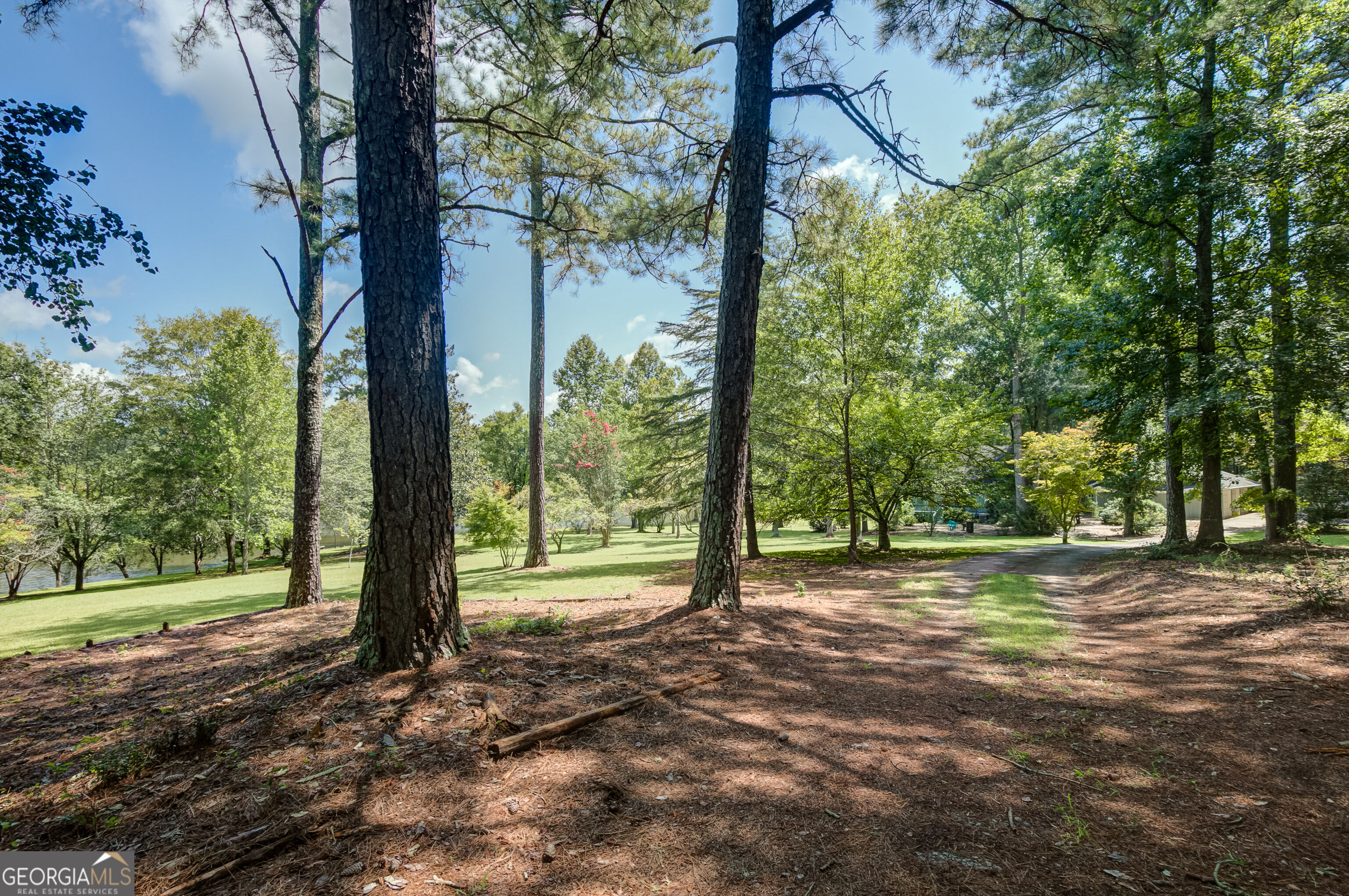 215 Wessmanor Drive Property Photo 45